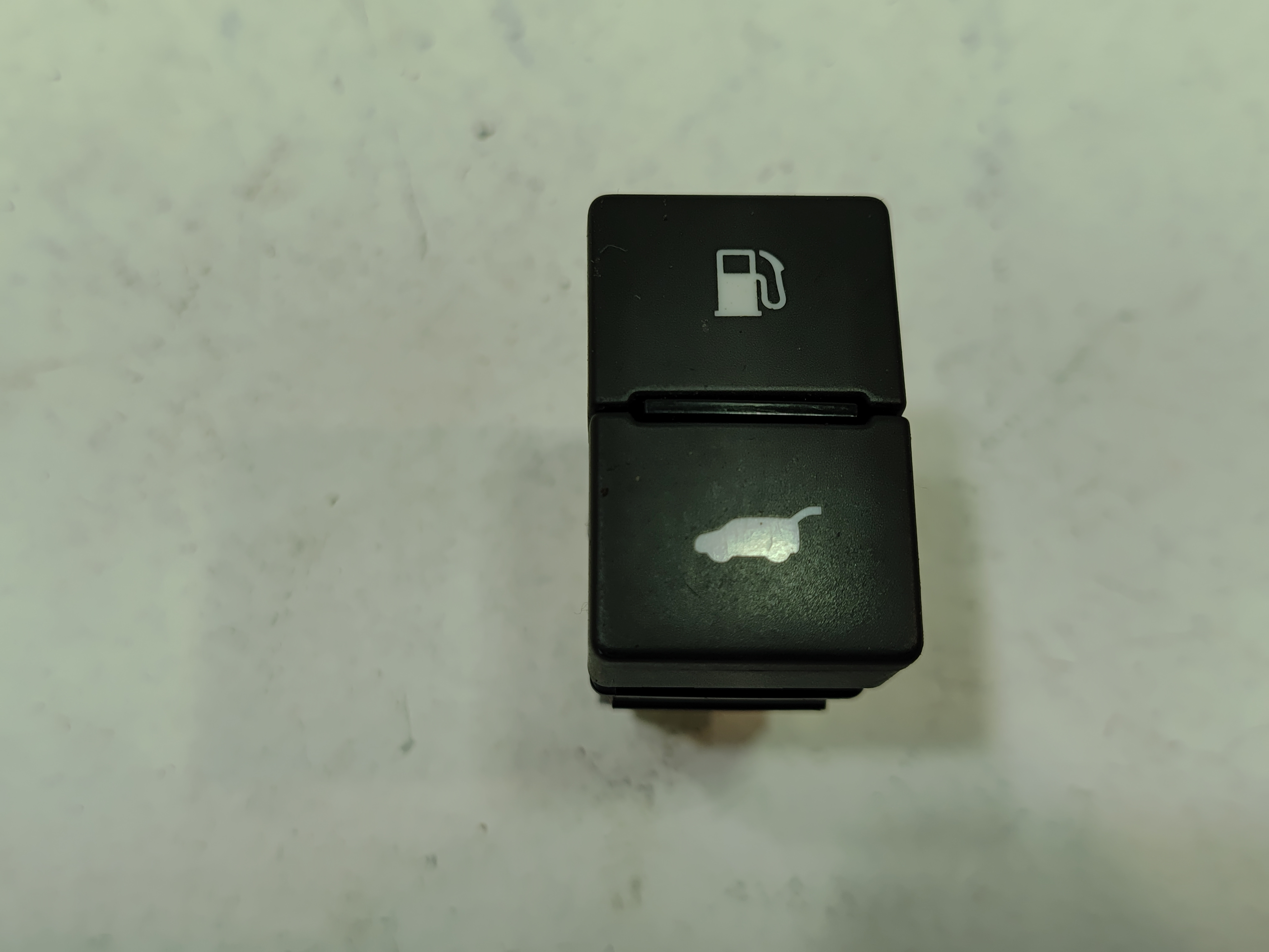 2016-2022 HONDA PILOT POWER LIFTGATE & FUEL DOOR LID RELEASE SWITCH BUTTON OEM