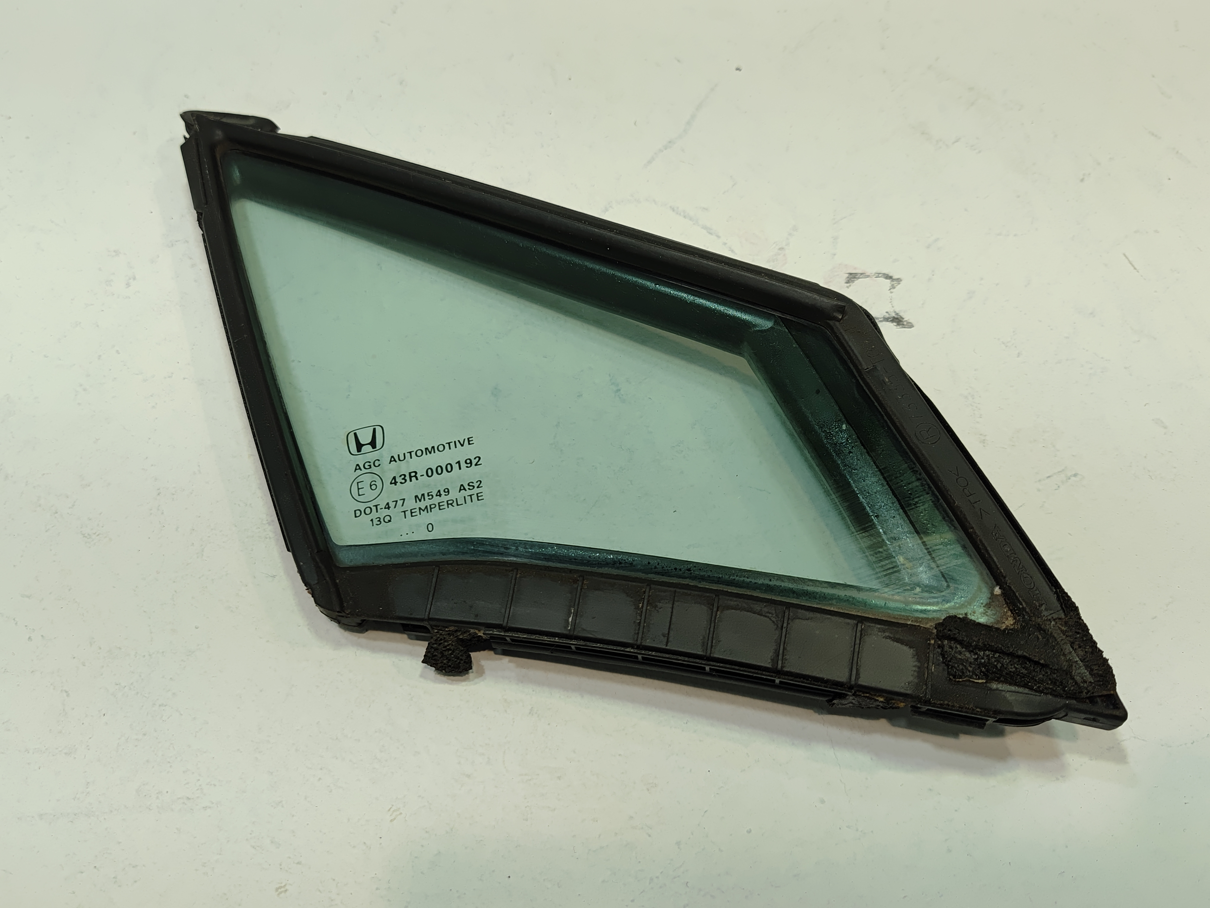 2016-2022 HONDA PILOT FRONT RIGHT PASSENGER DOOR WINDOW VENT GLASS OEM