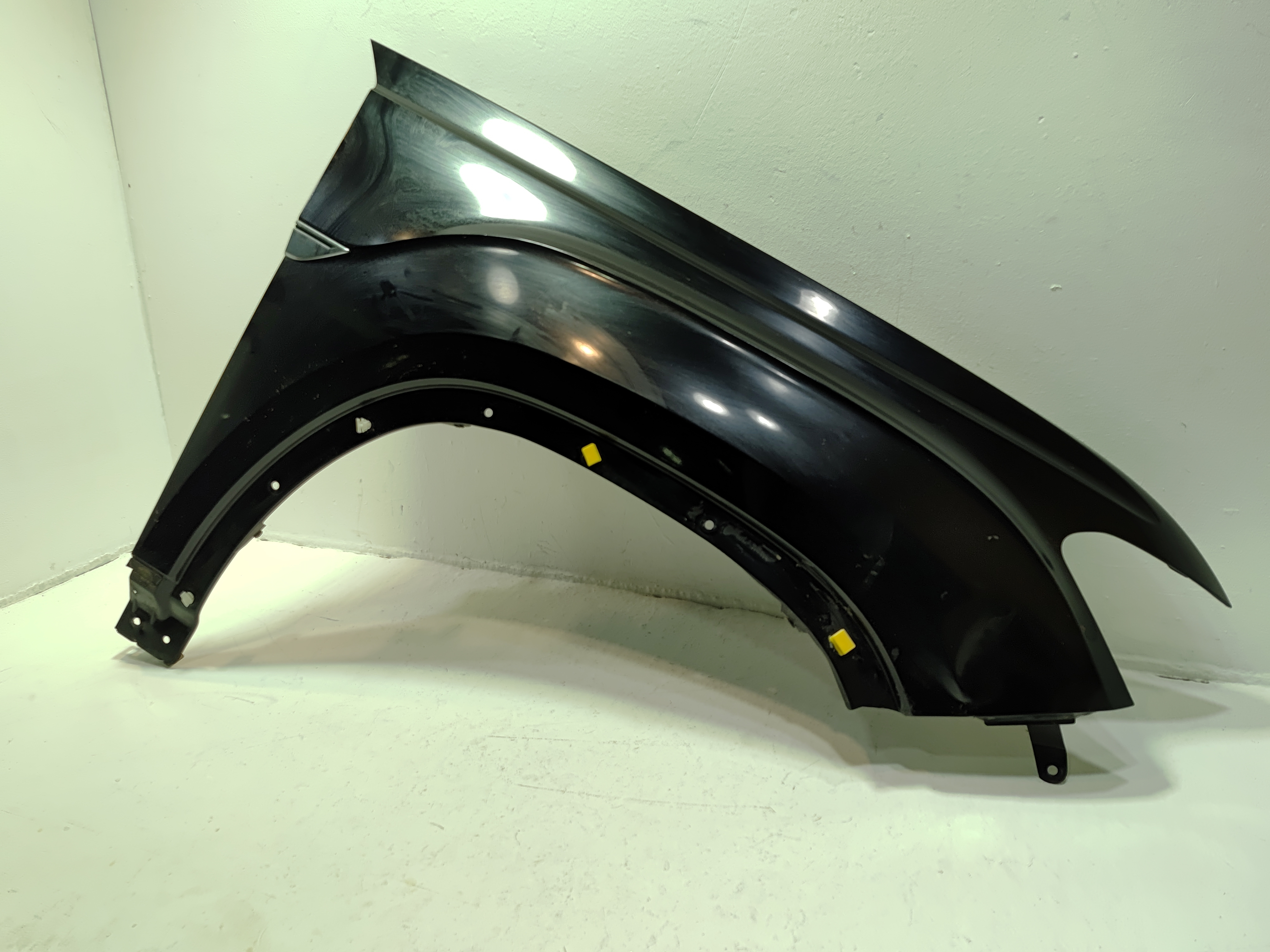 2021-2025 Volkswagen Atlas Front Right Passenger Side Fender Black OEM