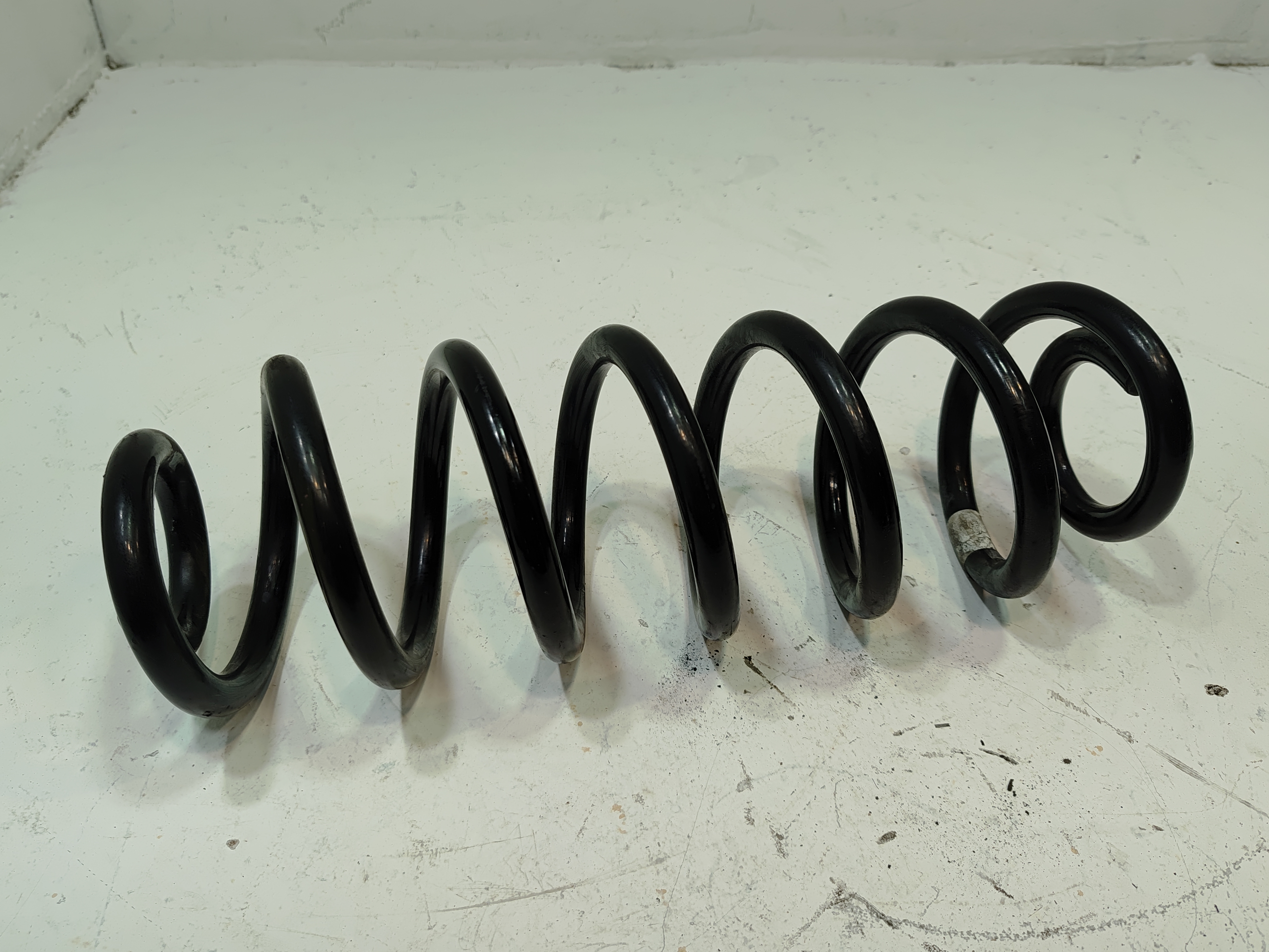 2018-2024 Volkswagen Atlas FWD Rear Left or Right Side Coil Spring OEM