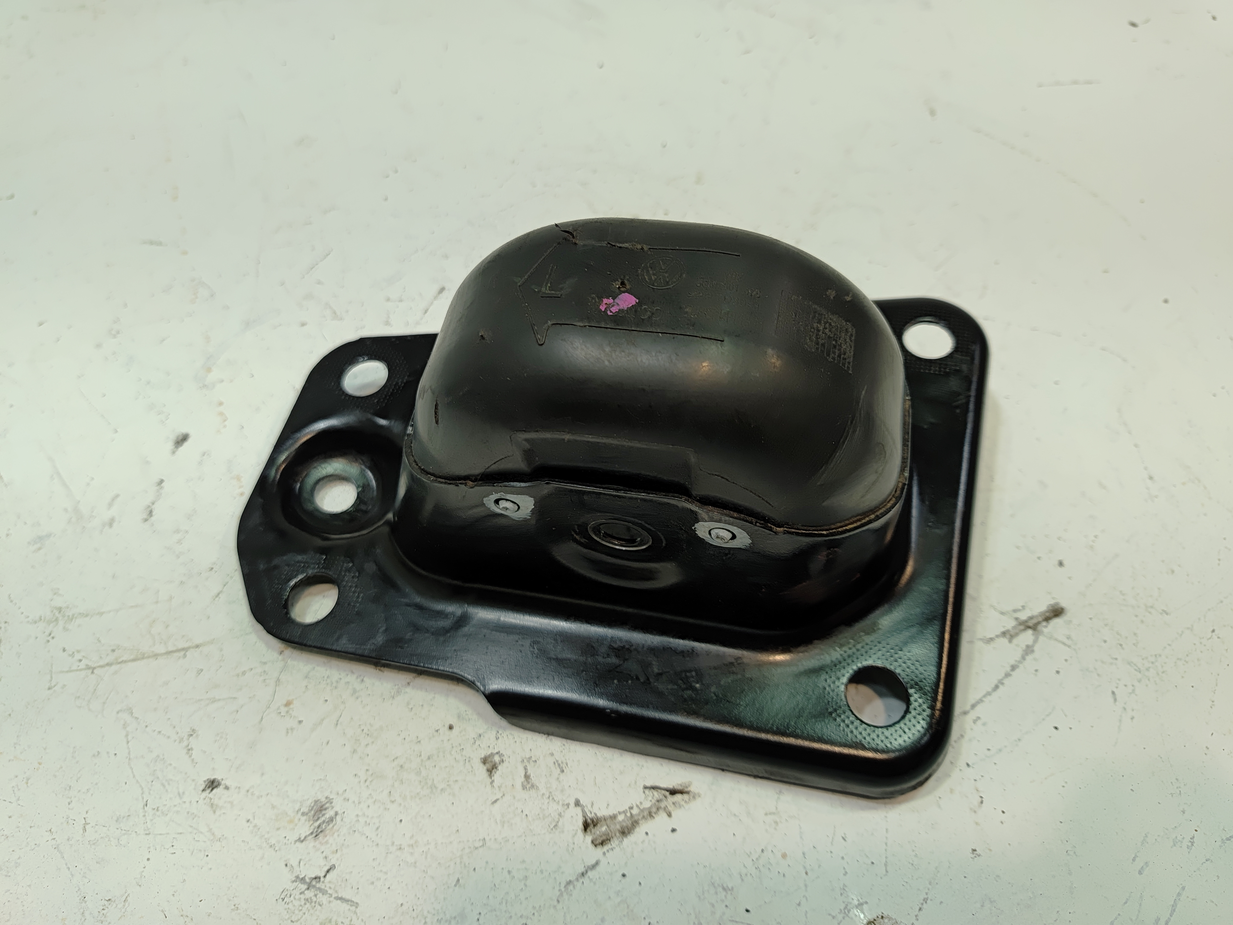 2018-2024 Volkswagen Atlas Rear Driver Side Trailing Control Arm Bracket Cap OEM