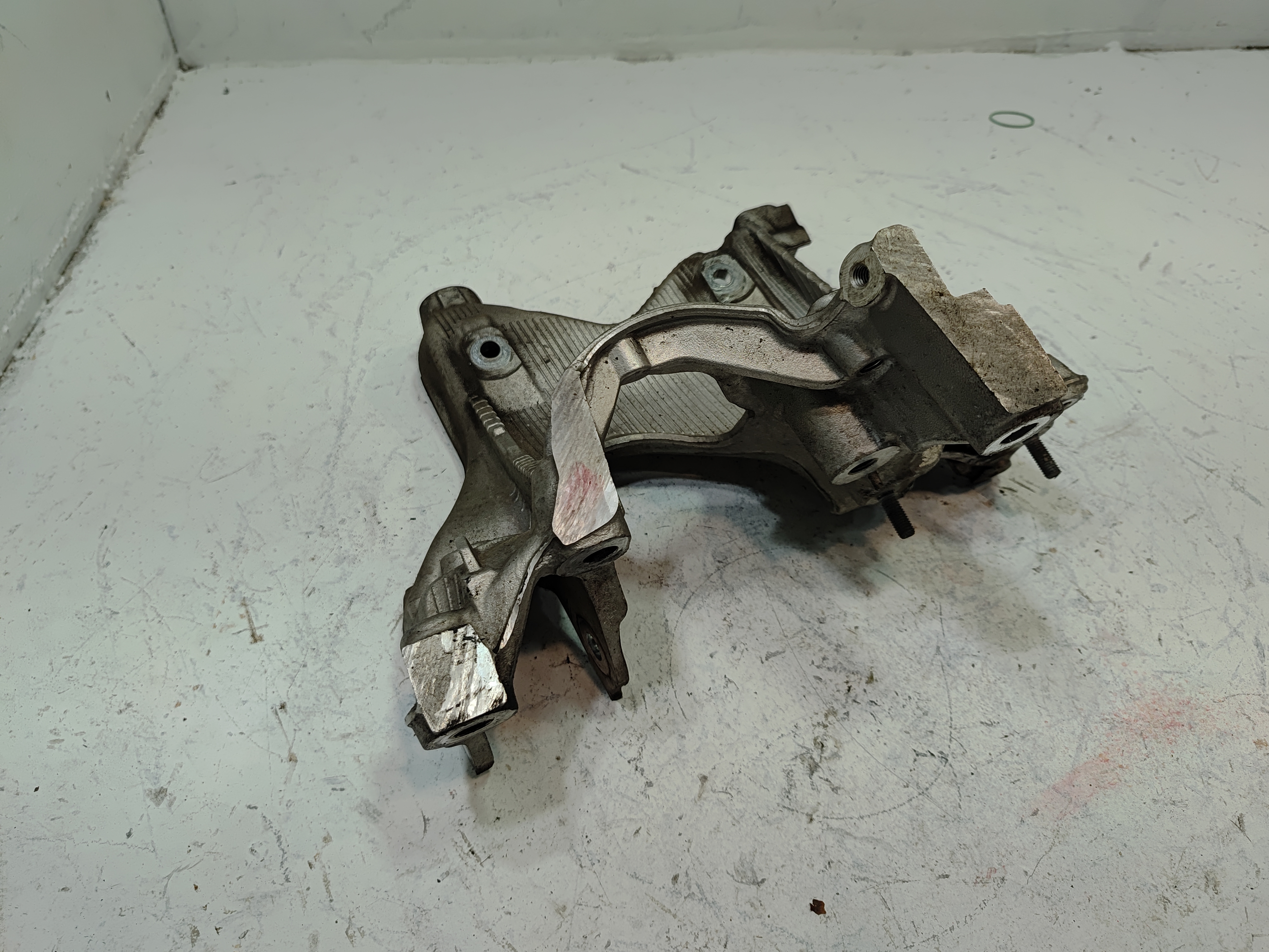 2018-2024 AUDI S5 SPORTBACK FRONT SUBFRAME LEFT SIDE MOUNT SUPPORT BRACKET OEM