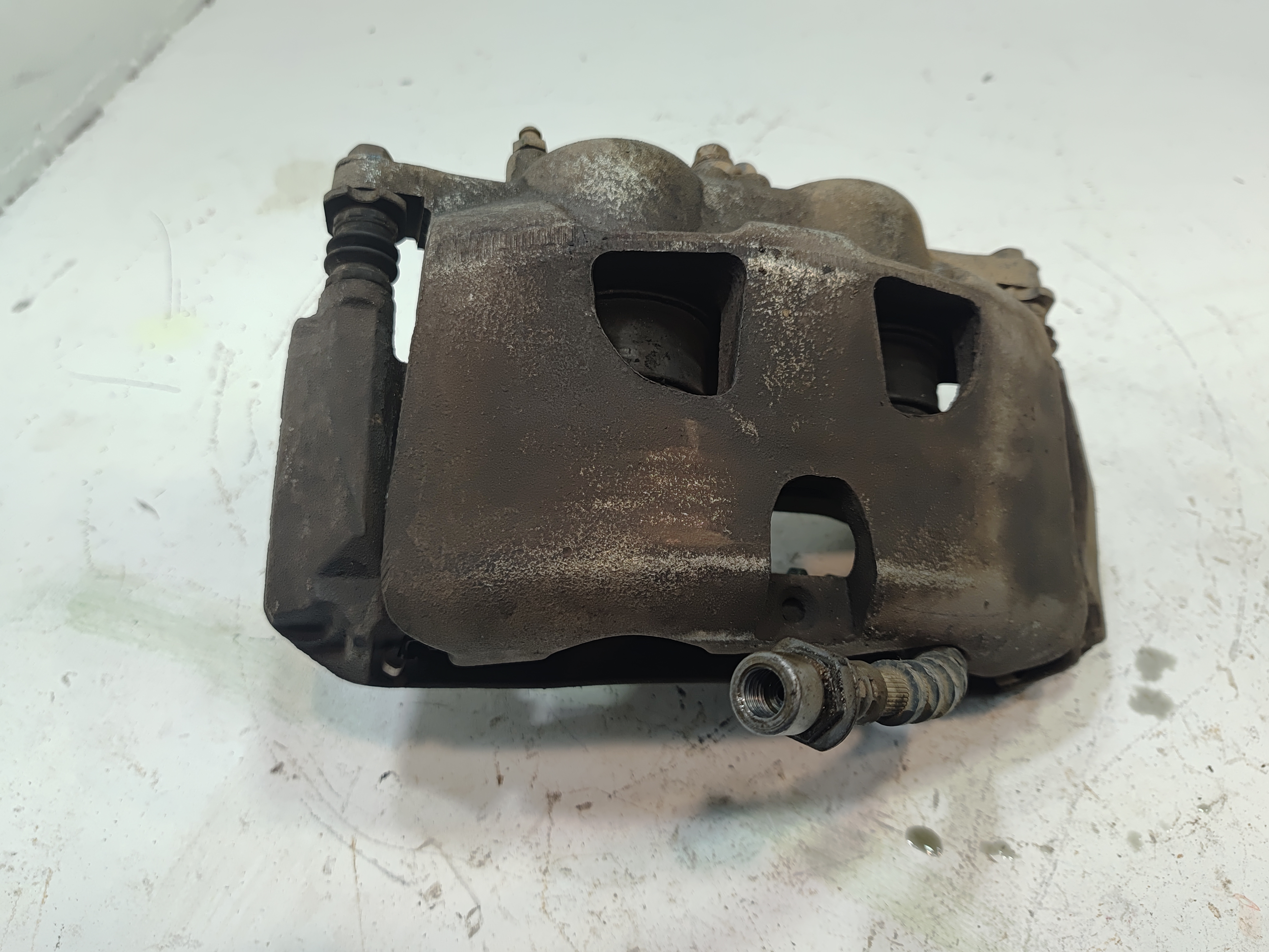 2017-2020 Ford F-150 2WD FRONT LEFT DRIVER SIDE BRAKE CALIPER OEM
