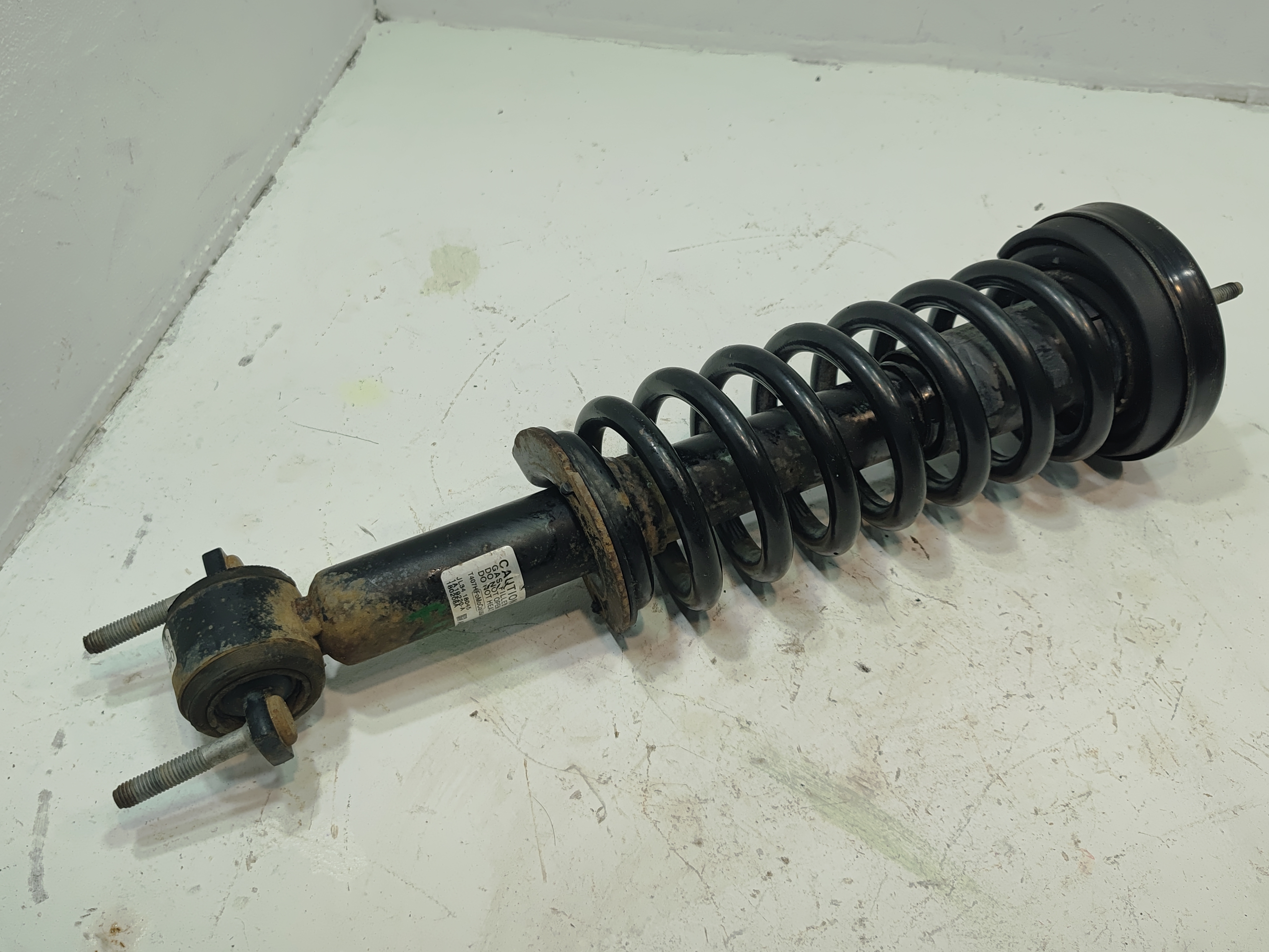 2017-2020 Ford F-150 2wd Front Left or Right Side Shock Absorber Assembly OEM