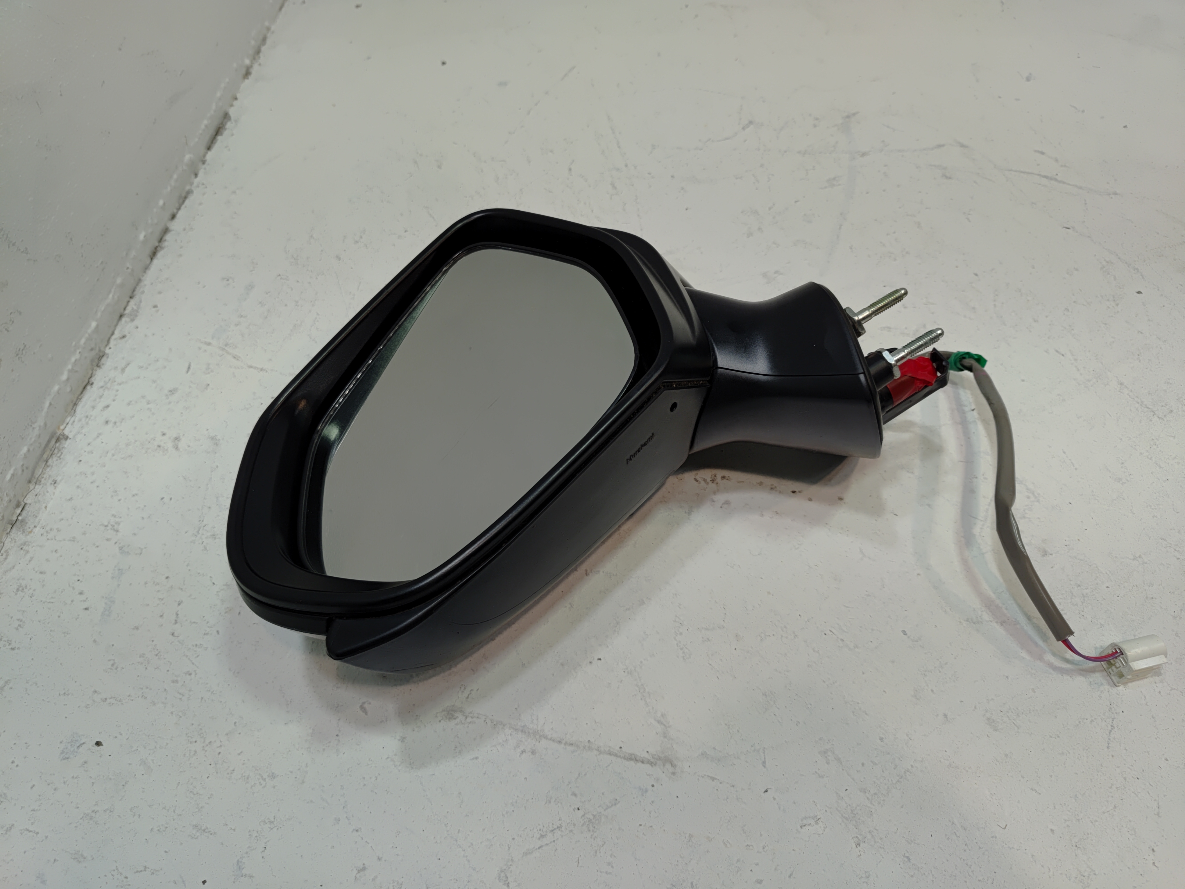 2018-24 TOYOTA CAMRY FRONT LEFT DRIVER DOOR REAR VIEW MIRROR W/O BLIND SPOT OEM