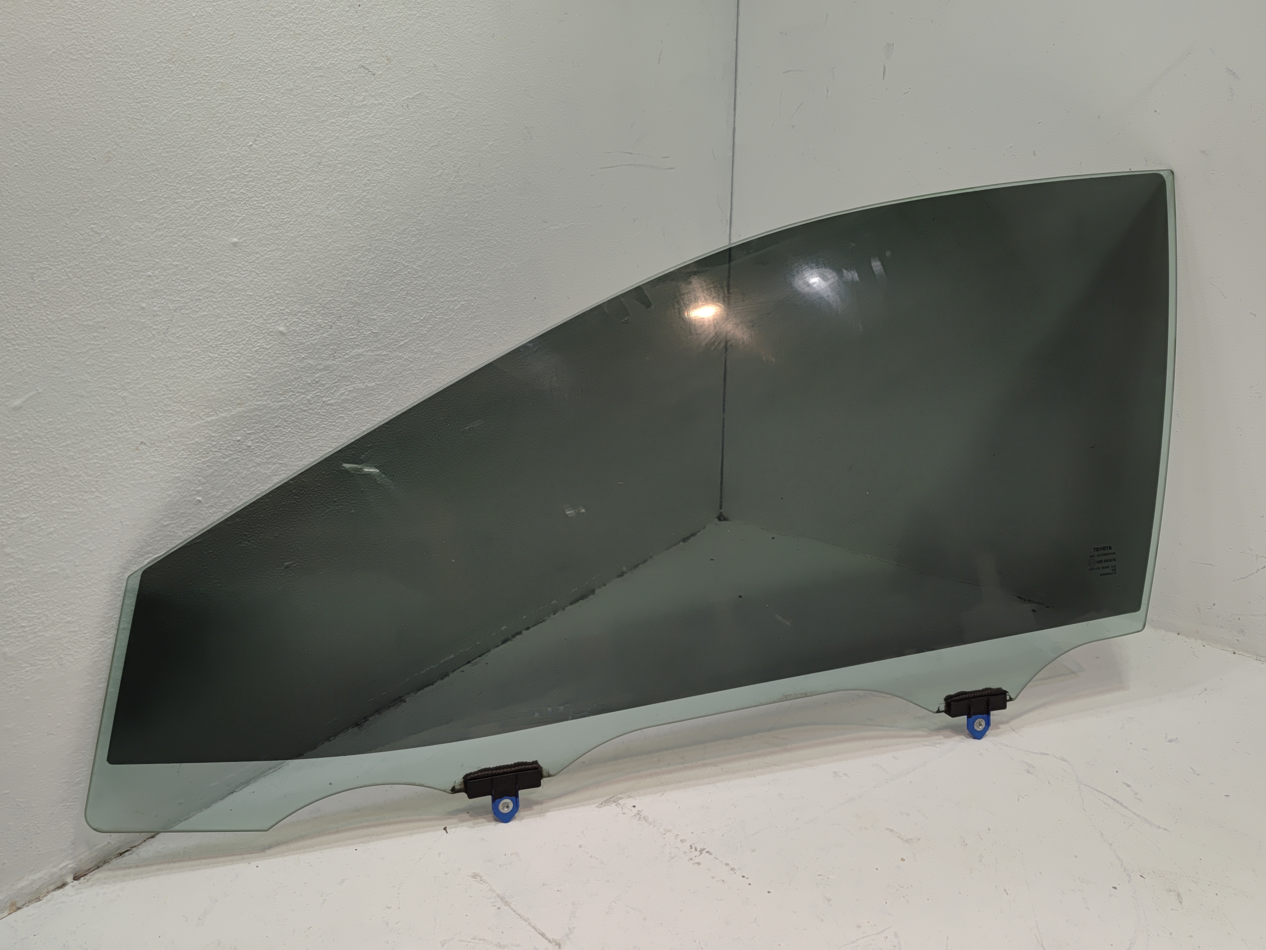 TOYOTA CAMRY FRONT LEFT DRIVER SIDE DOOR WINDOW GLASS OEM 2018 - 2024