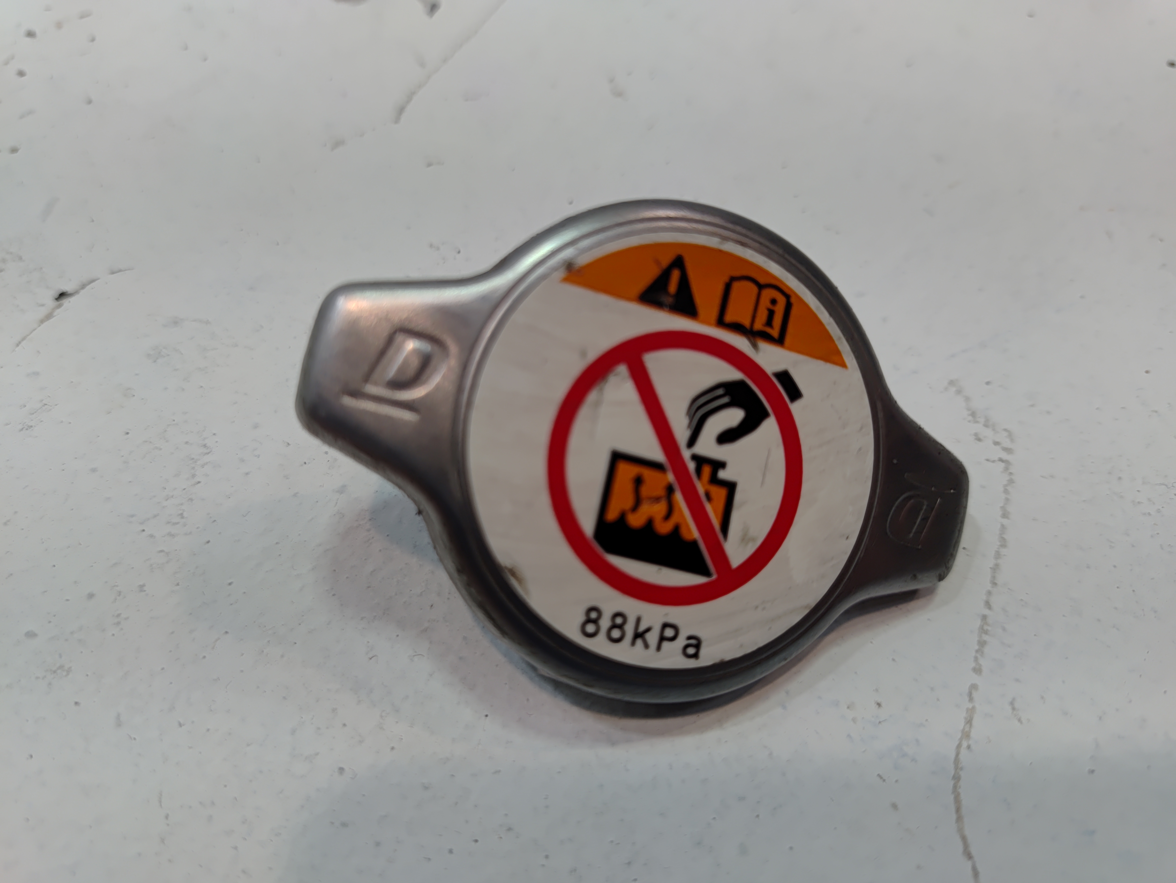 2018-24 Toyota Camry 2.5L Engine Coolant Radiator Tank Reservoir Filler Cap OEM