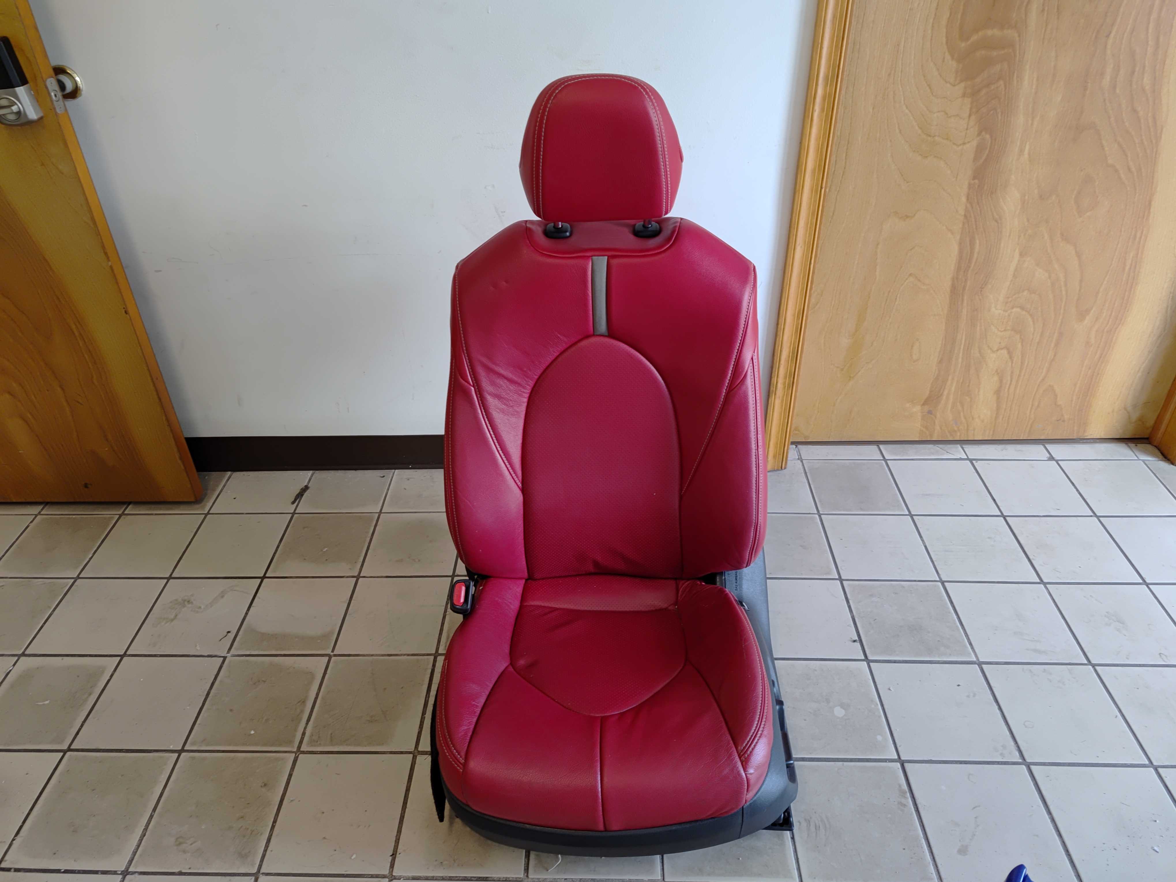 2018 Toyota Camry SE Front Left Driver Side Seat Assembly Leather Red OEM