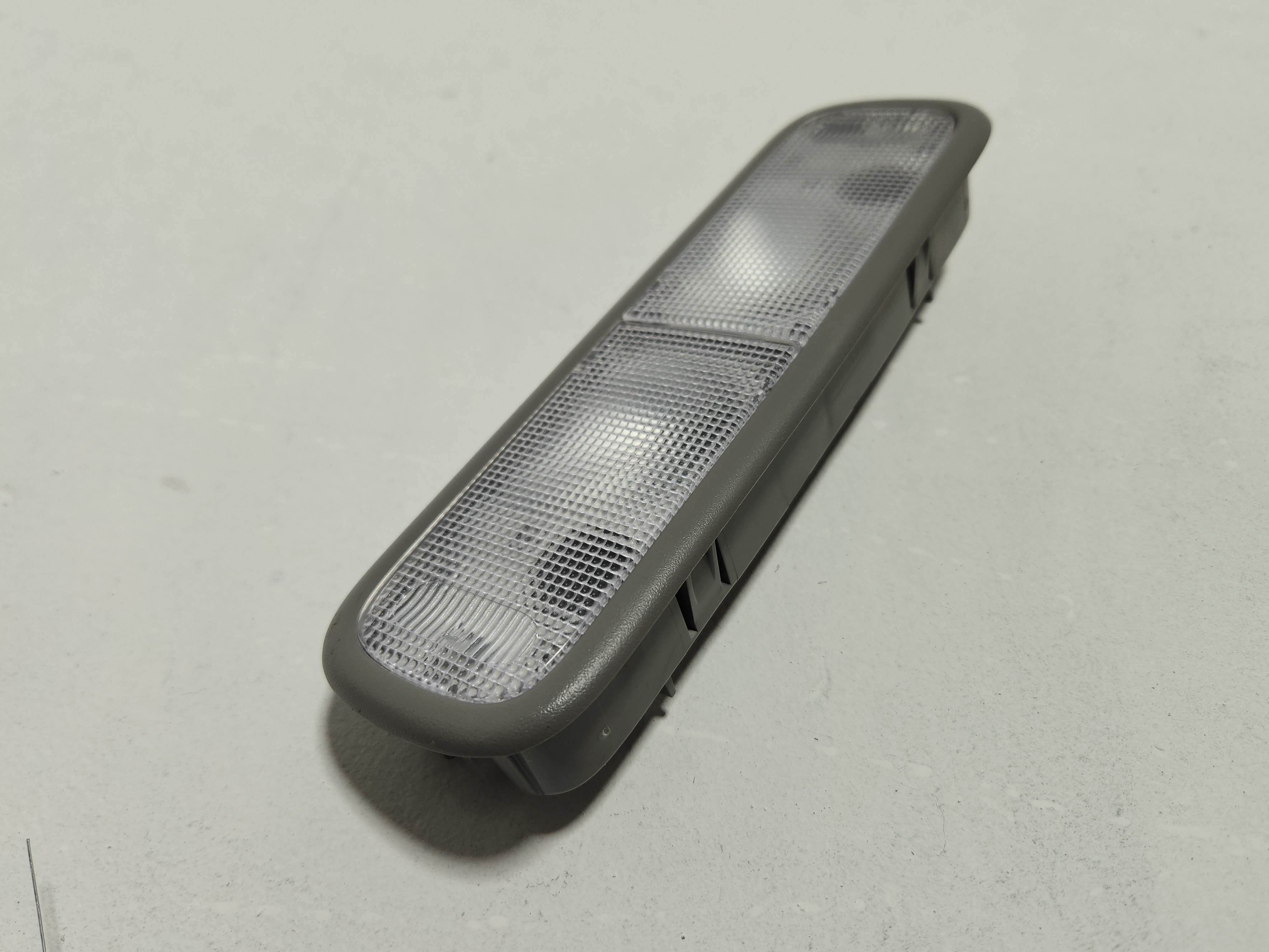 2016-2022 HONDA PILOT CENTER OVERHEAD DOME LAMP OEM