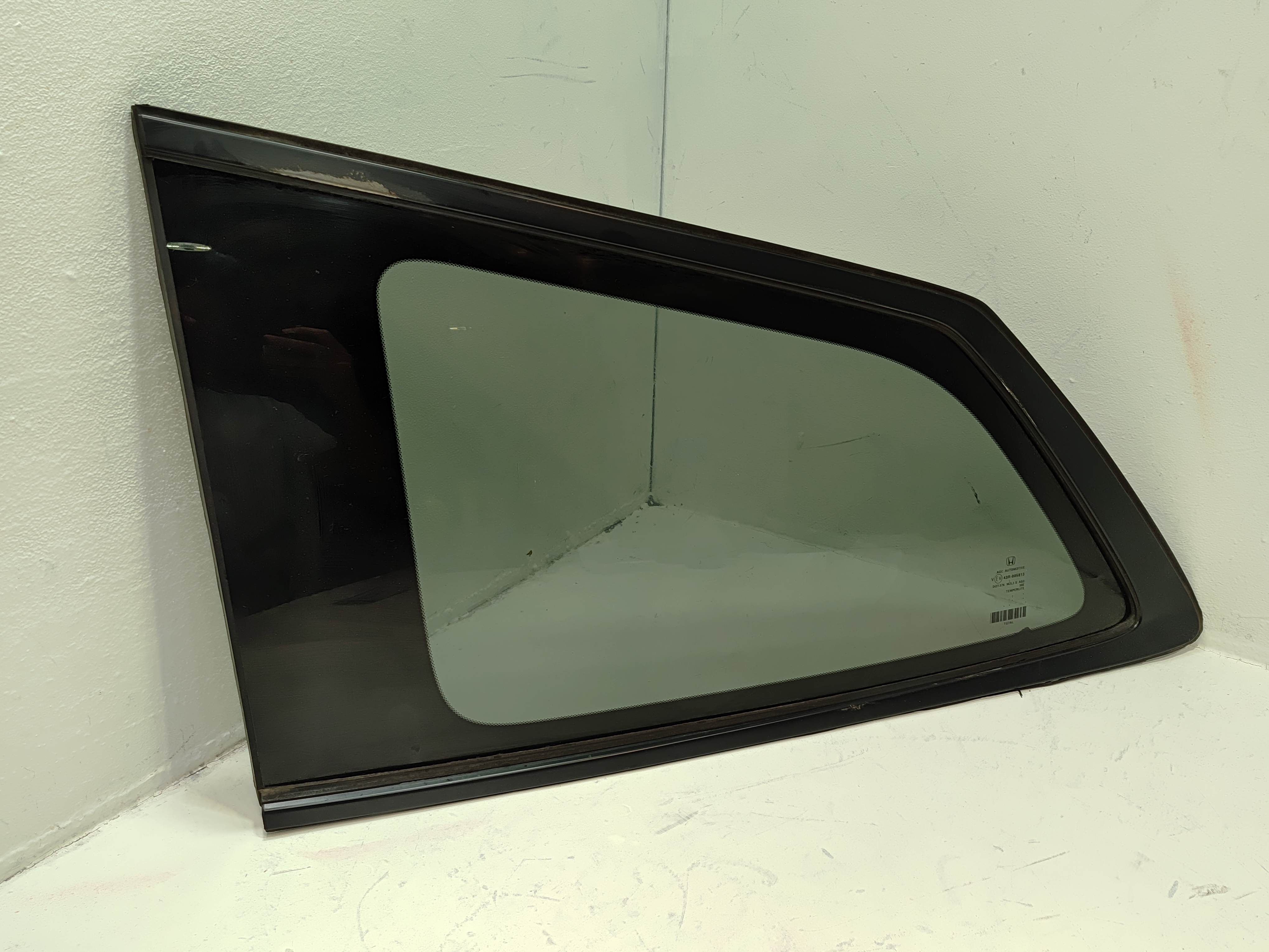 2020 - 2021 HONDA PILOT REAR DRIVER SIDE QUARTER WINDOW GLASS OEM