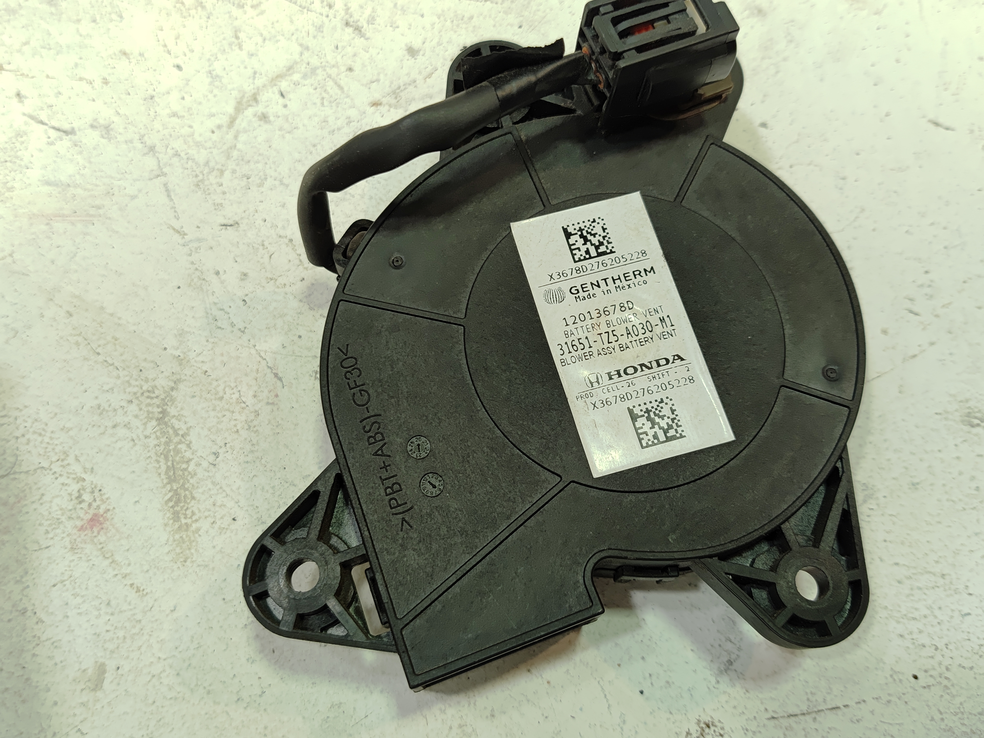 2016-2022 HONDA PILOT BATTERY HOUSING TRAY VENT BLOWER MOTOR OEM