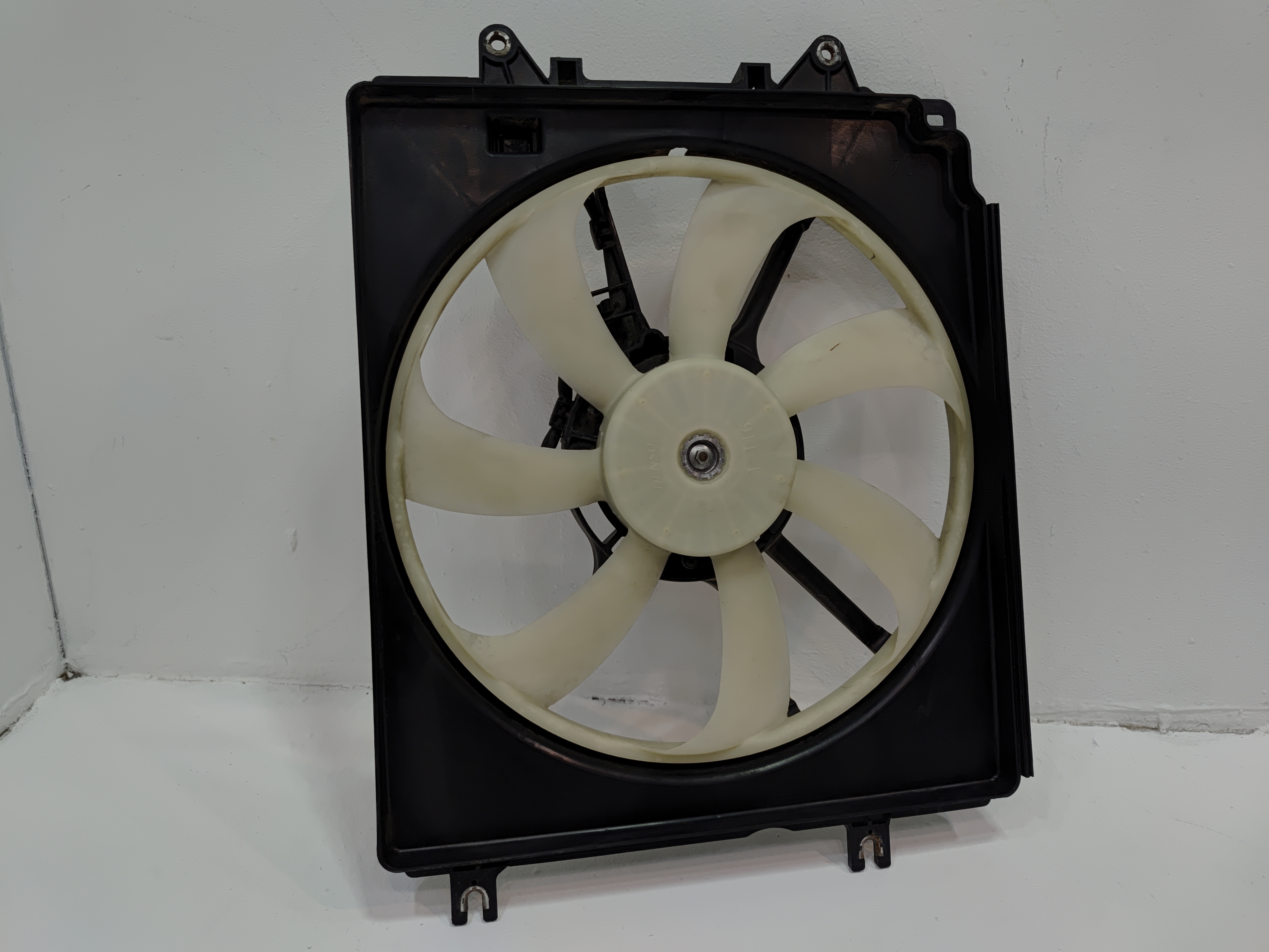 2017-2019 Honda CR-V Front Radiator Right Side Cooling Fan Motor Assembly OEM