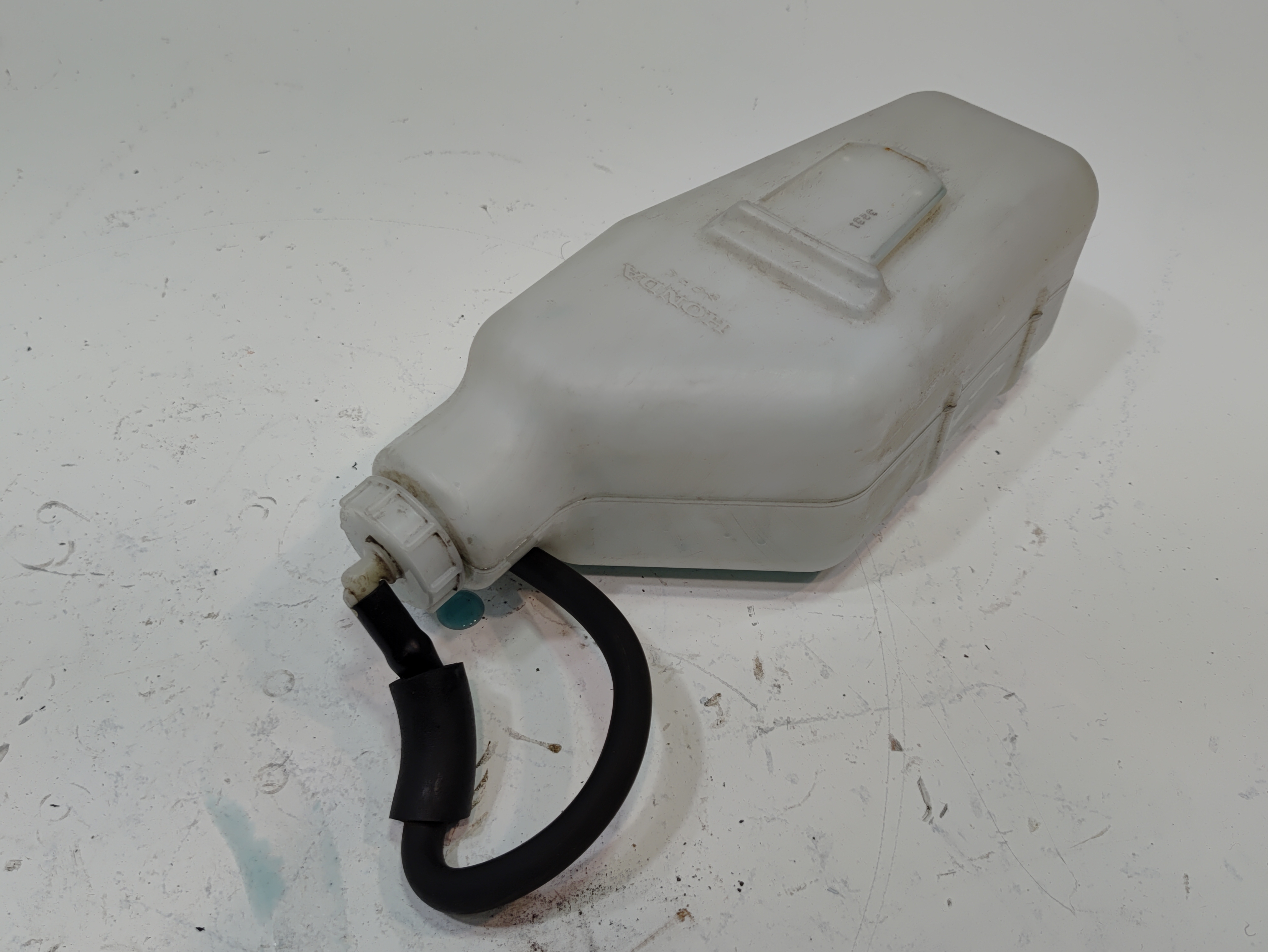 2017-2022 Honda CR-V Radiator Coolant Reservoir Expansion Tank OEM