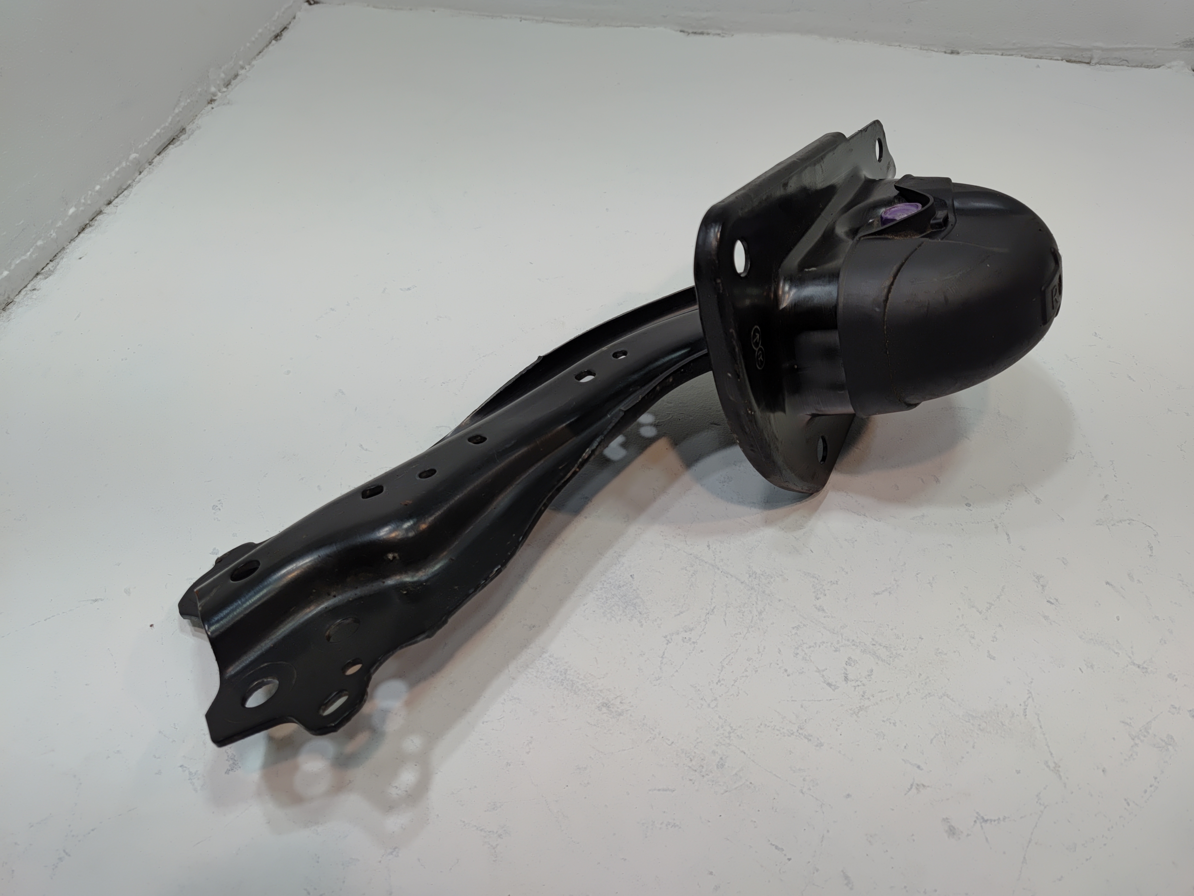 2018-2025 Toyota Camry Rear Passenger Side Trailing Control Arm & Bracket OEM