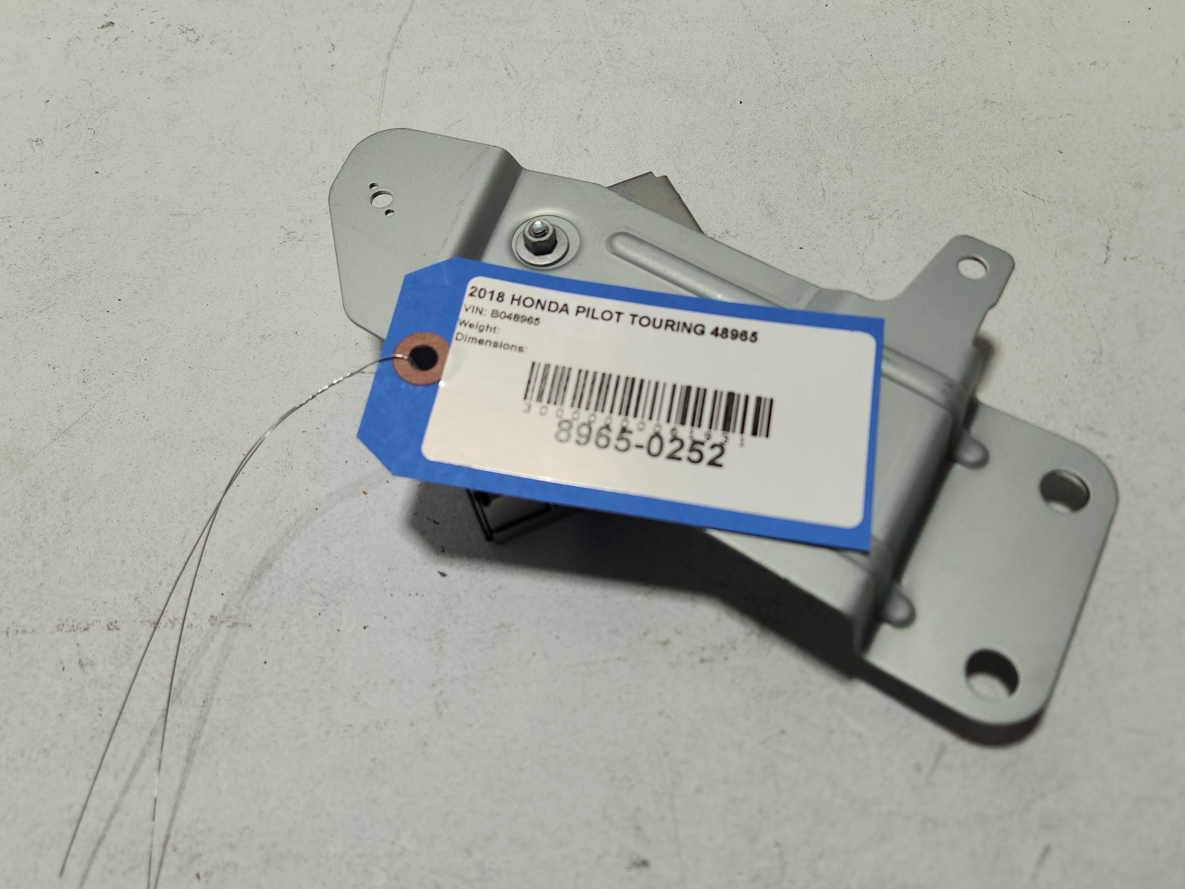 2017-2022 Honda CR-V 	Front Right Passenger Door Outer Weatherstrip Seal OEM