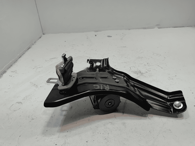 17-2022  HONDA CR-V  2ND ROW REAR CENTER MIDDLE SEAT BELT SEATBELT RETRACTOR OEM