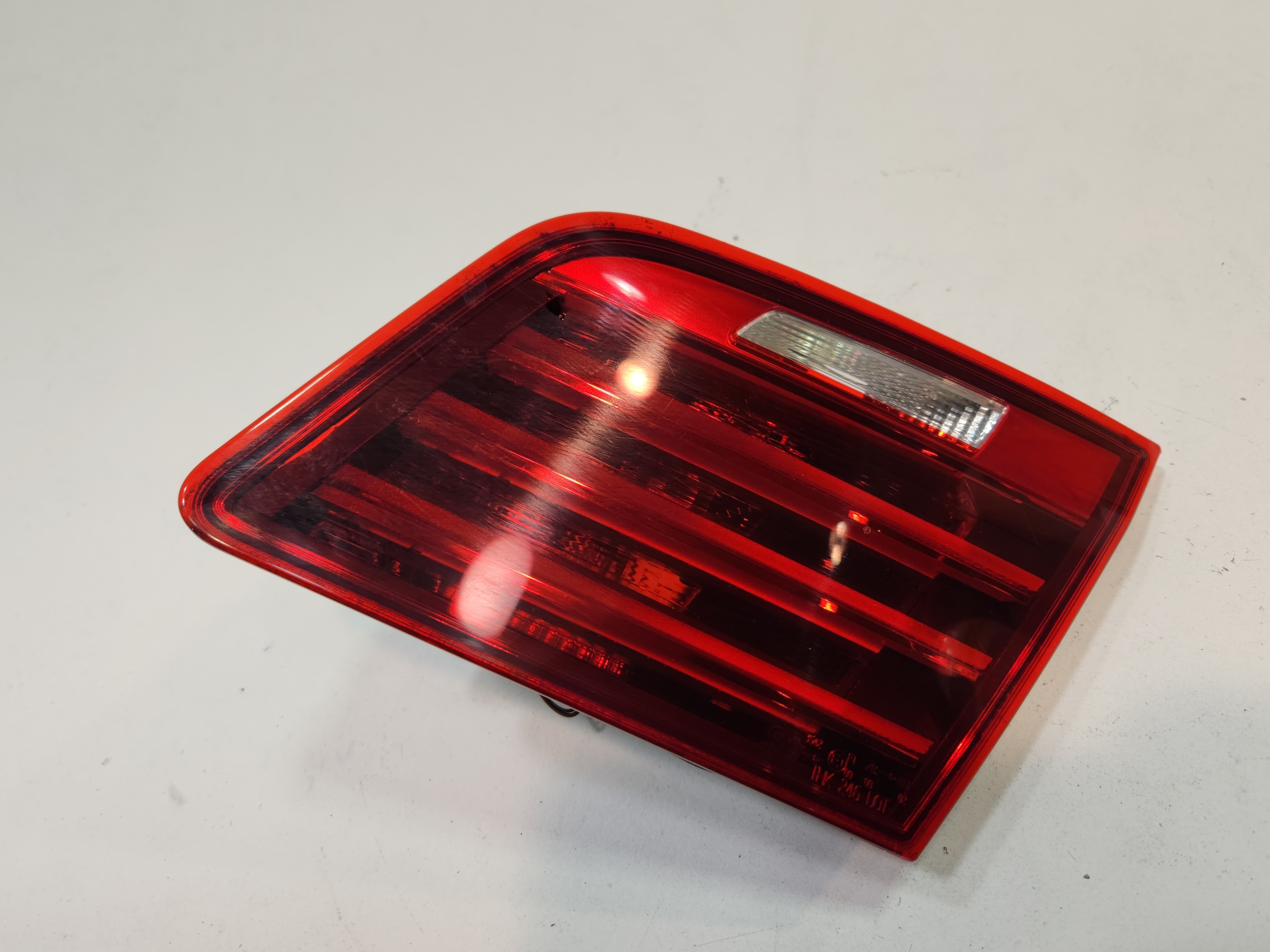 2014-2016 BMW 550i REAR TRUNK LID PASSENGER SIDE INNER TAILLIGHT LAMP OEM
