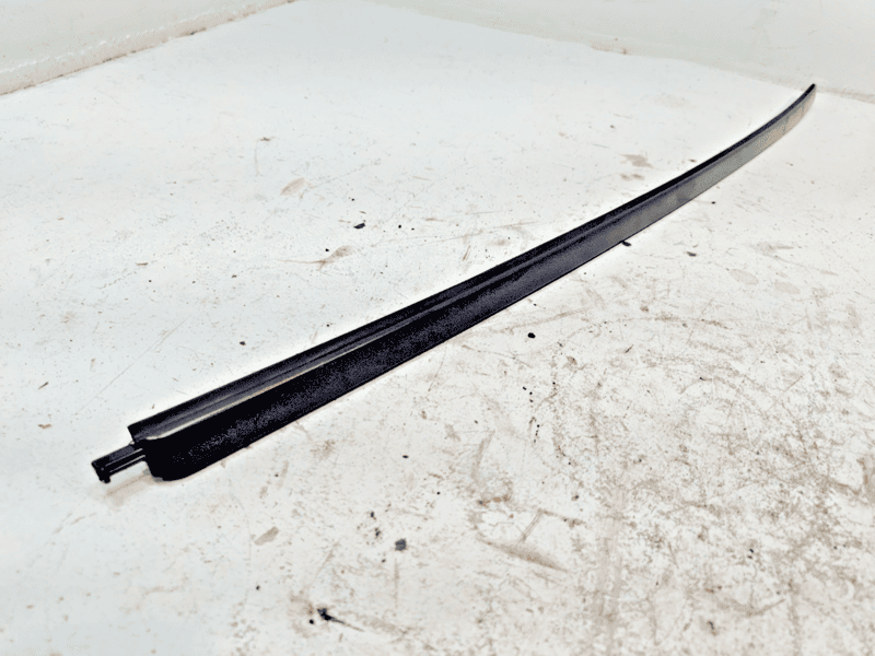 TOYOTA CAMRY WINDSHIELD FRONT PASSENGER SIDE DRIP SEAL MOLDING OEM 2018 - 2024