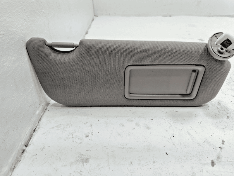 2018 - 2024 TOYOTA CAMRY FRONT WINDSHIELD PASSENGER SIDE SUN VISOR SUNVISOR OEM