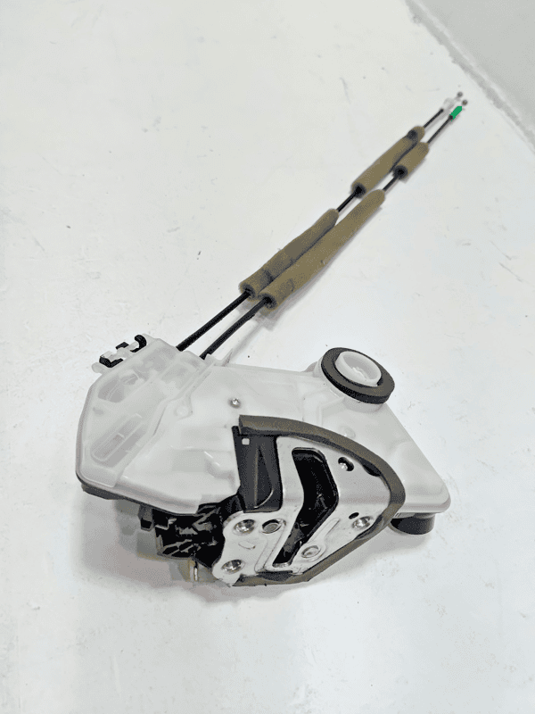 2018 - 2024 TOYOTA CAMRY FRONT RIGHT PASSENGER SIDE DOOR LOCK LATCH ACTUATOR OEM