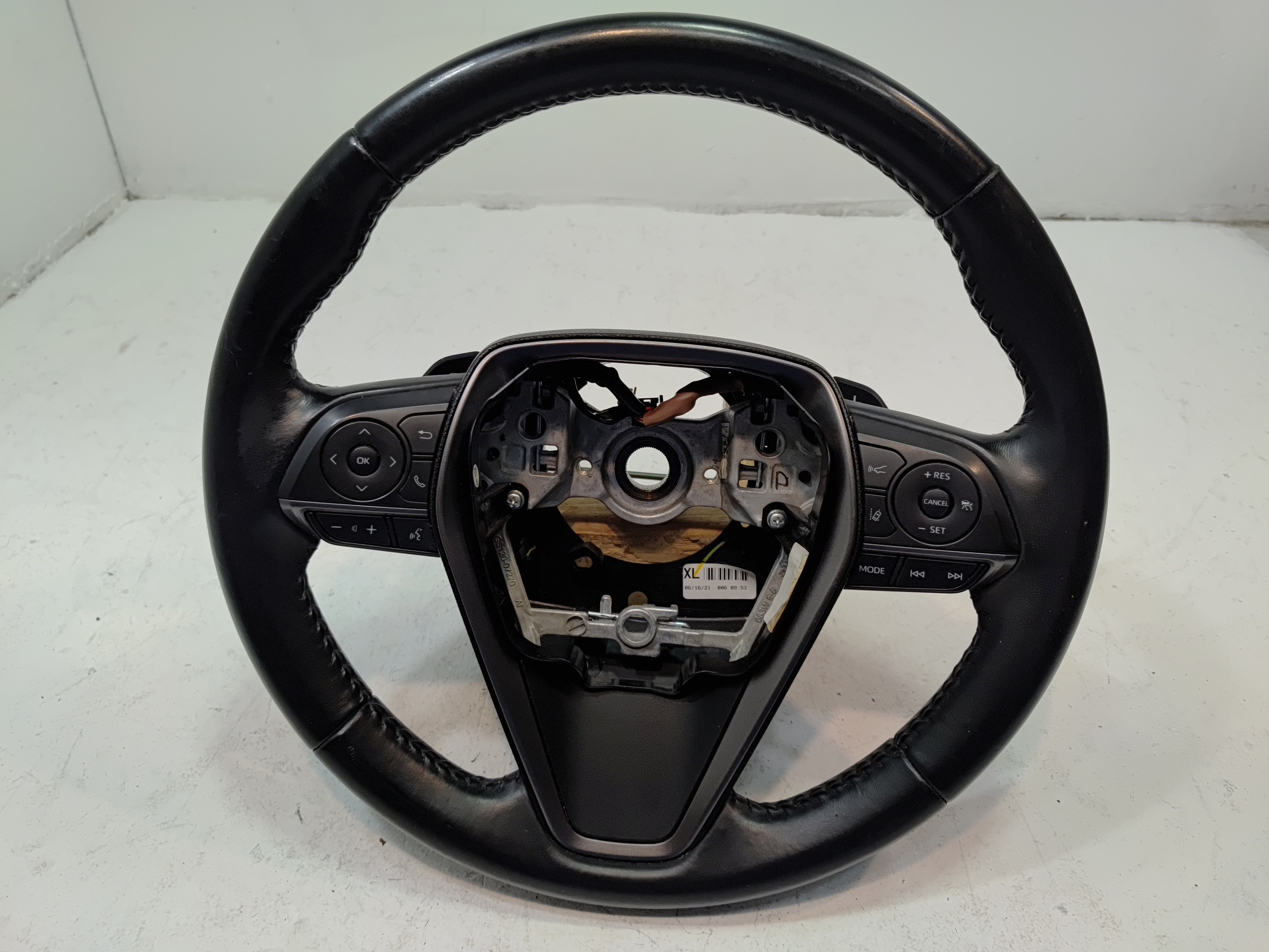 2018-2024 TOYOTA CAMRY STEERING WHEEL WITH PADDLE SHIFTER & SWITCH LEATHER OEM