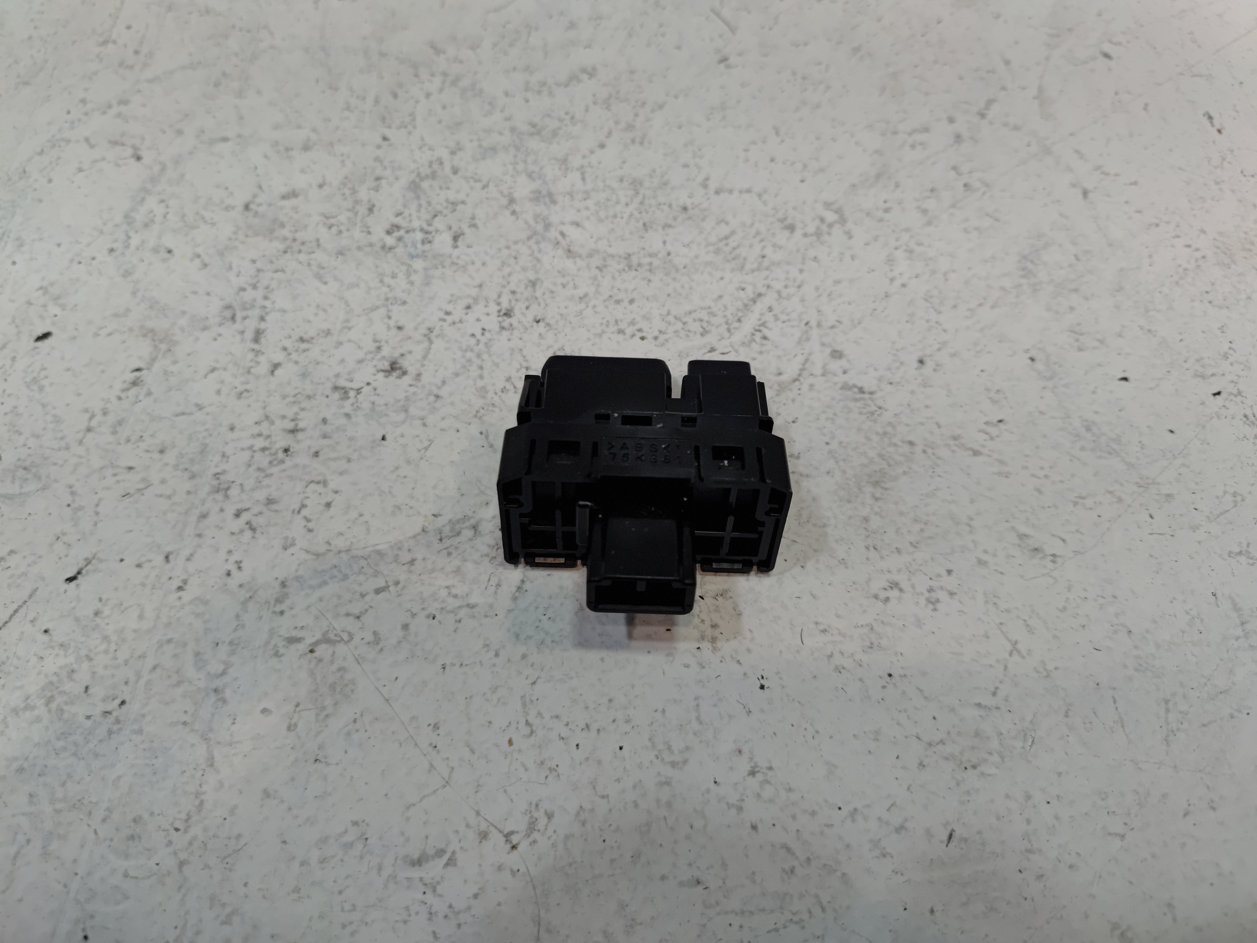 2018 - 2024 TOYOTA CAMRY DASH INSTRUMENT CLUSTER ODO ODOMETER TRIP SWITCH OEM