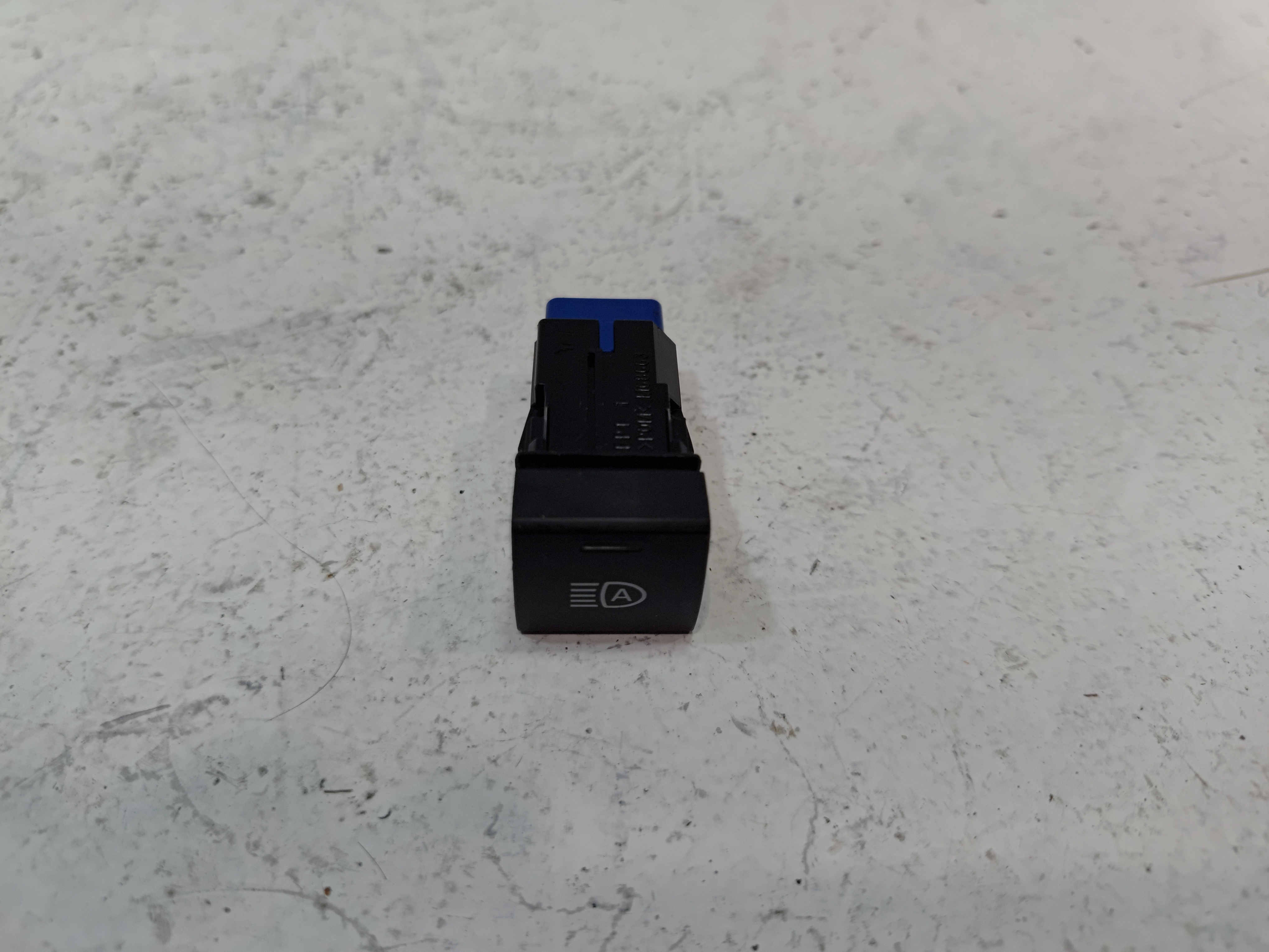 2018 - 2024 TOYOTA CAMRY DASH AUTO HEADLIGHT LIGHT HIGH BEAM SWITCH BUTTON OEM