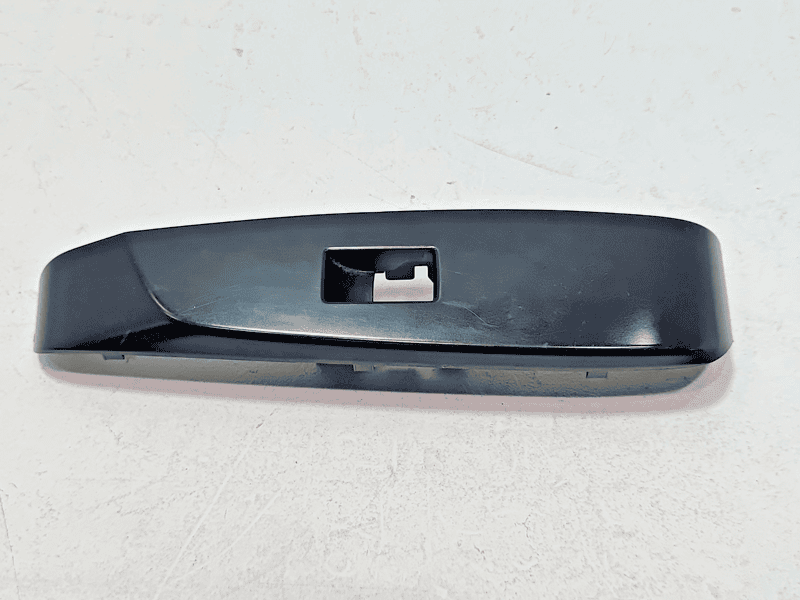 TOYOTA CAMRY REAR PASSENGER SIDE DOOR WINDOW SWITCH TRIM COVER OEM 2018-2020