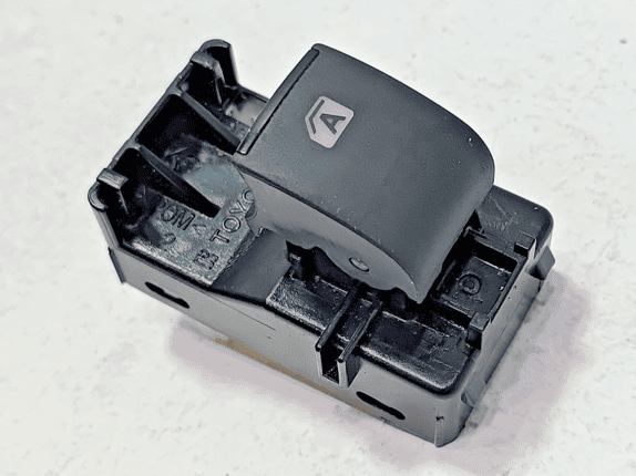 TOYOTA CAMRY 2015-2020 REAR RIGHT PASSENGER SIDE DOOR WINDOW SWITCH OEM
