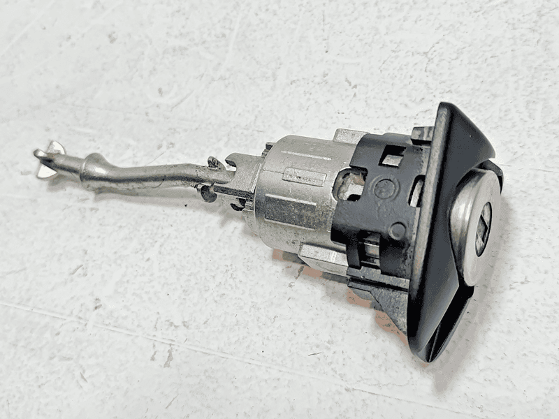 TOYOTA CAMRY FRONT LEFT DRIVER SIDE DOOR LOCK CYLINDER HANDLE 2018-2024 OEM