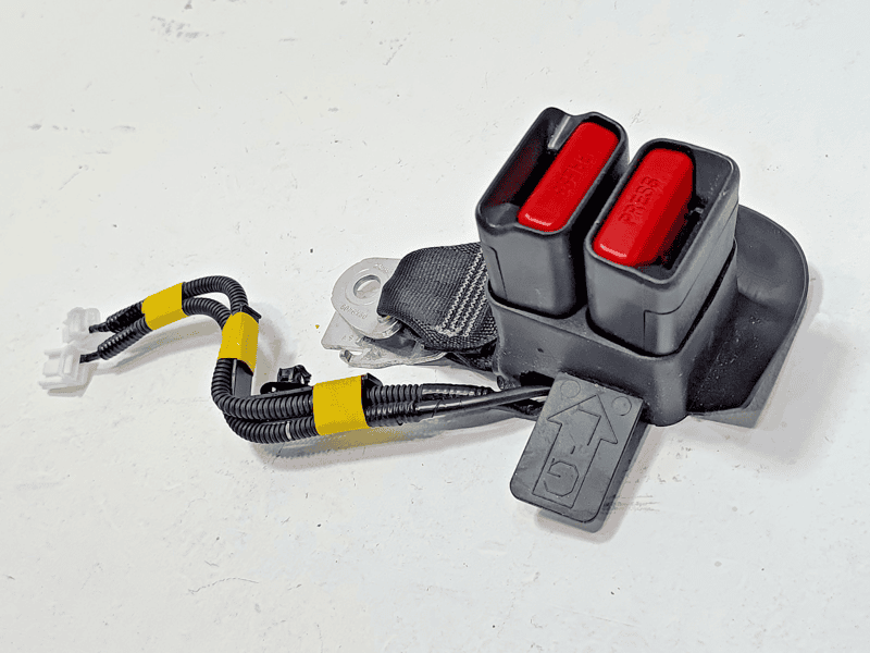 2019-2024 TOYOTA CAMRY REAR LEFT DRIVER SIDE SEATBELT SEAT BELT BUCKLE OEM