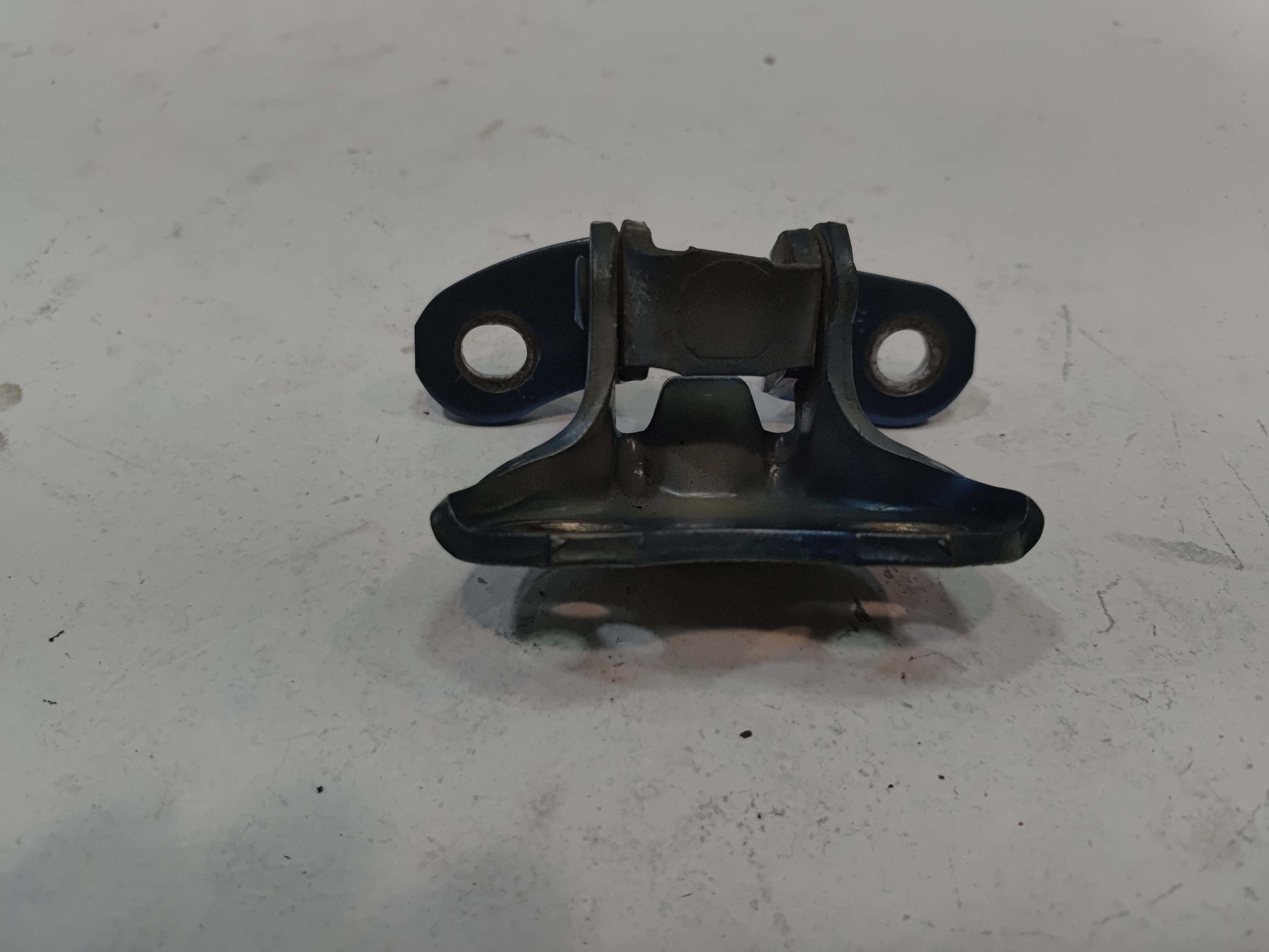 2012-2025 TOYOTA CAMRY FRONT LEFT DRIVER DOOR LOWER HINGE OEM