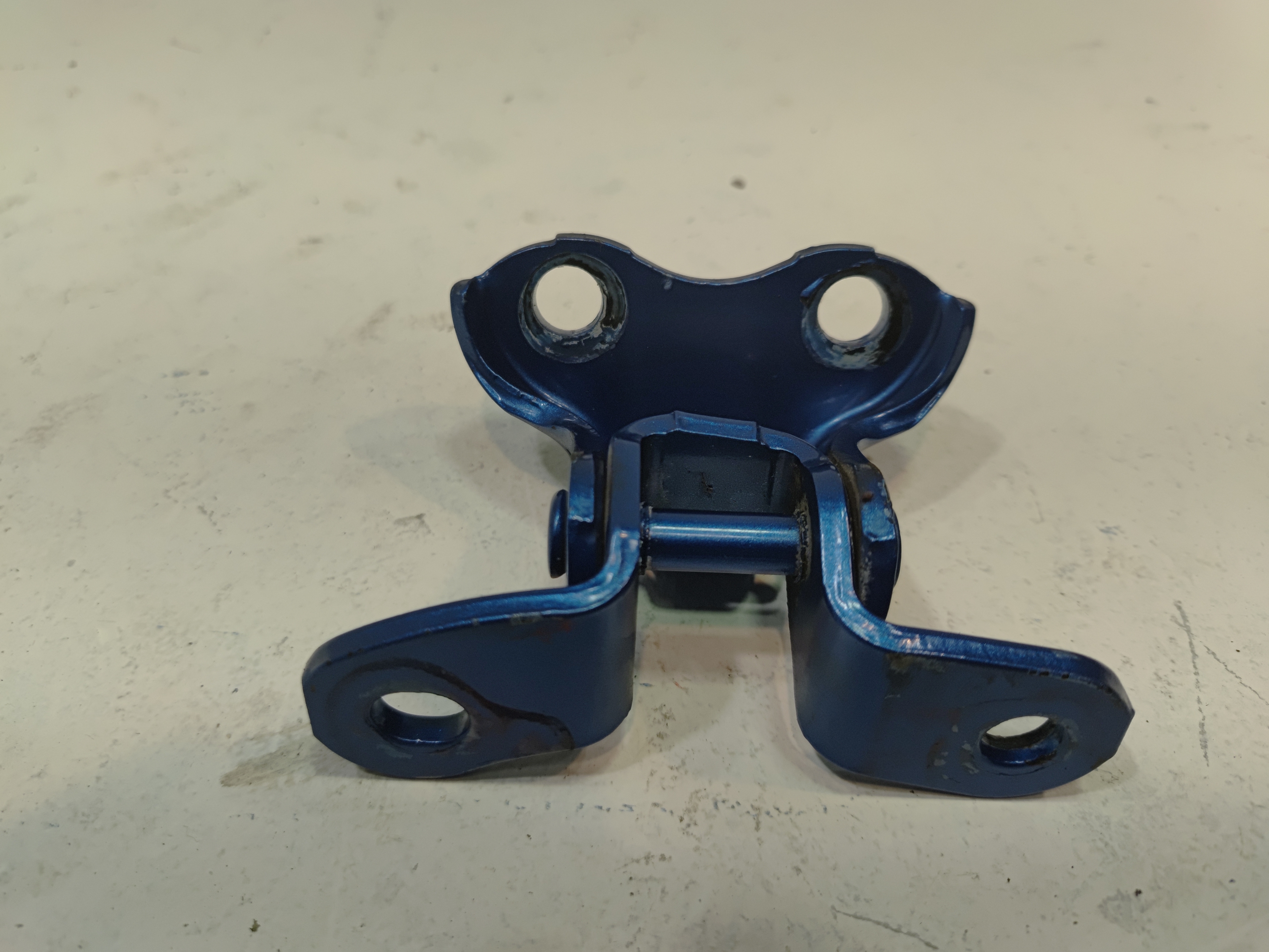 2012-2025 TOYOTA CAMRY FRONT RIGHT PASSENGER SIDE DOOR LOWER HINGE OEM