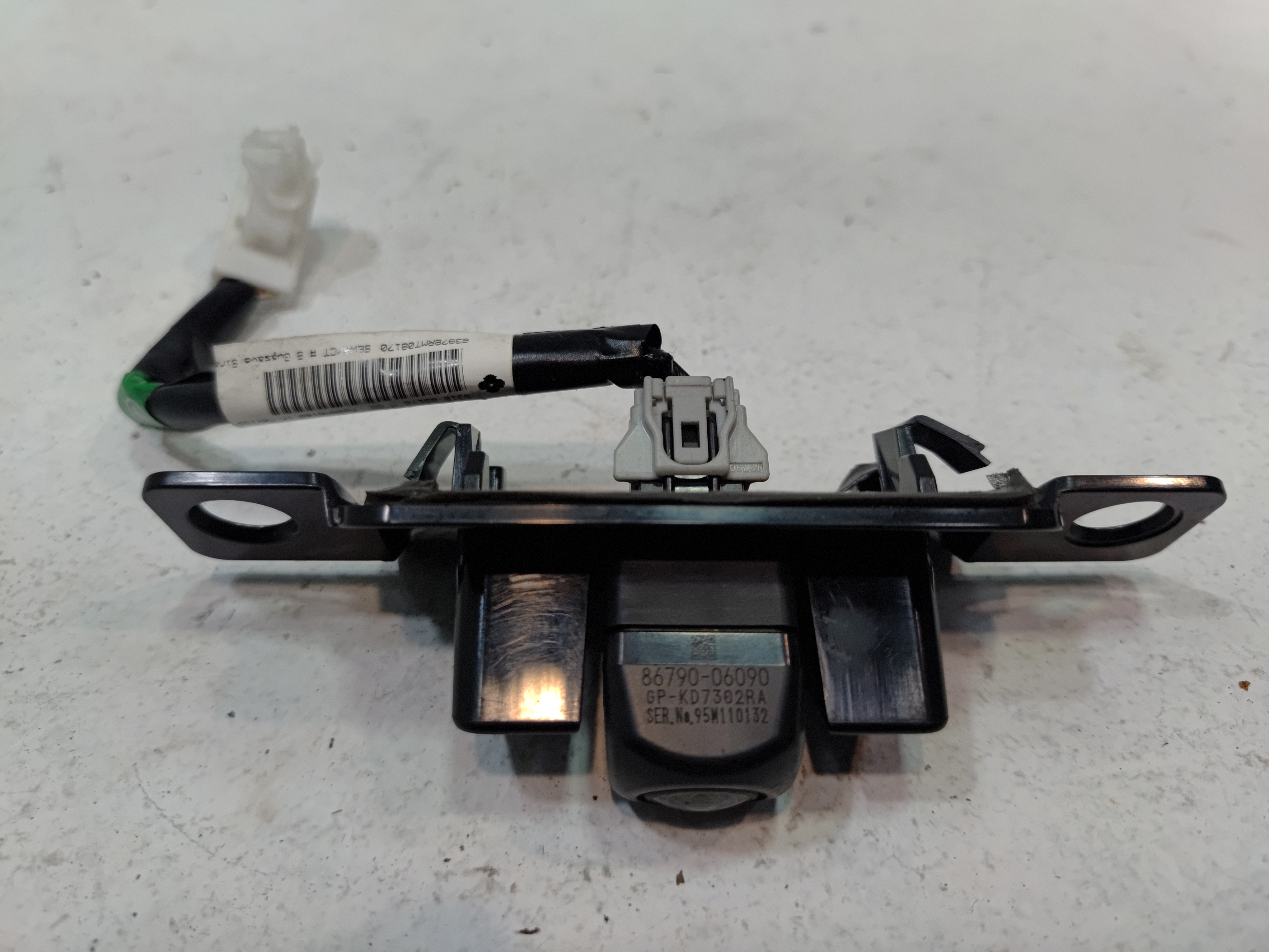 2018-2020 TOYOTA CAMRY REAR VIEW TRUNK LID BACKUP PARKING ASSIST CAMERA OEM