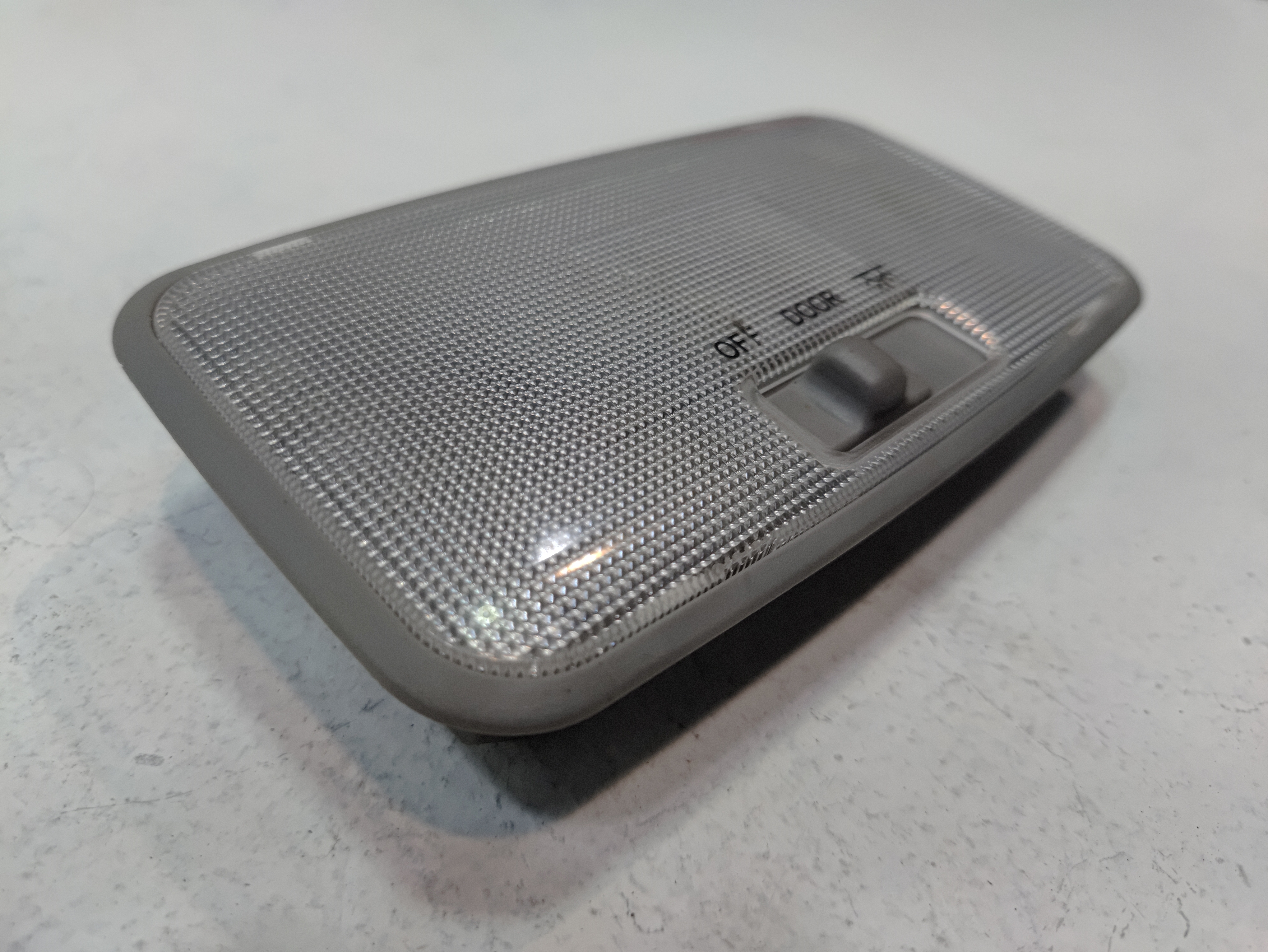 2021-2024 TOYOTA CAMRY REAR UPPER ROOF CENTER DOME LIGHT READING LAMP OEM