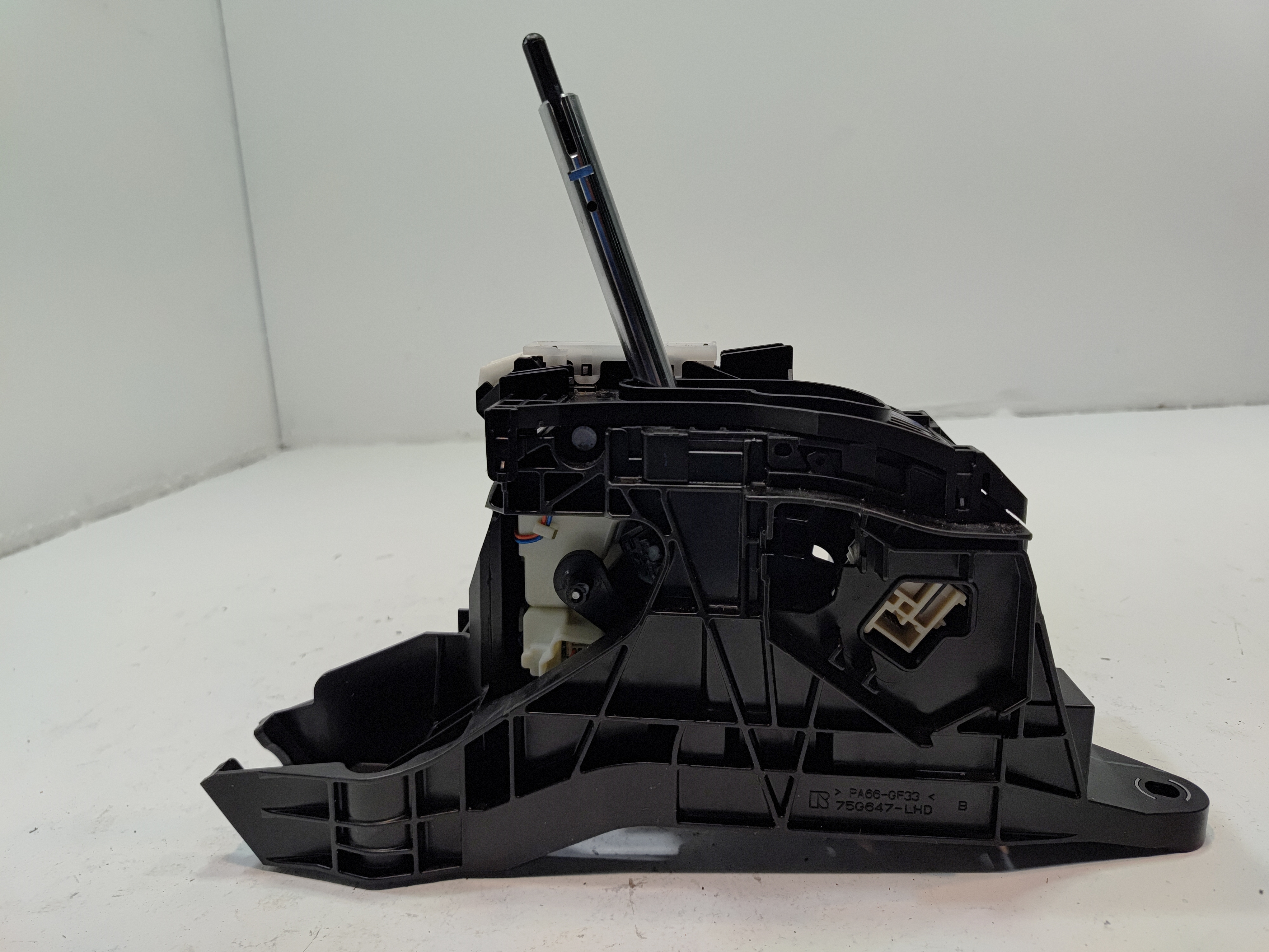 2018 - 2025 TOYOTA CAMRY TRANSMISSION SHIFT SHIFTER GEAR SELECTOR LEVER OEM