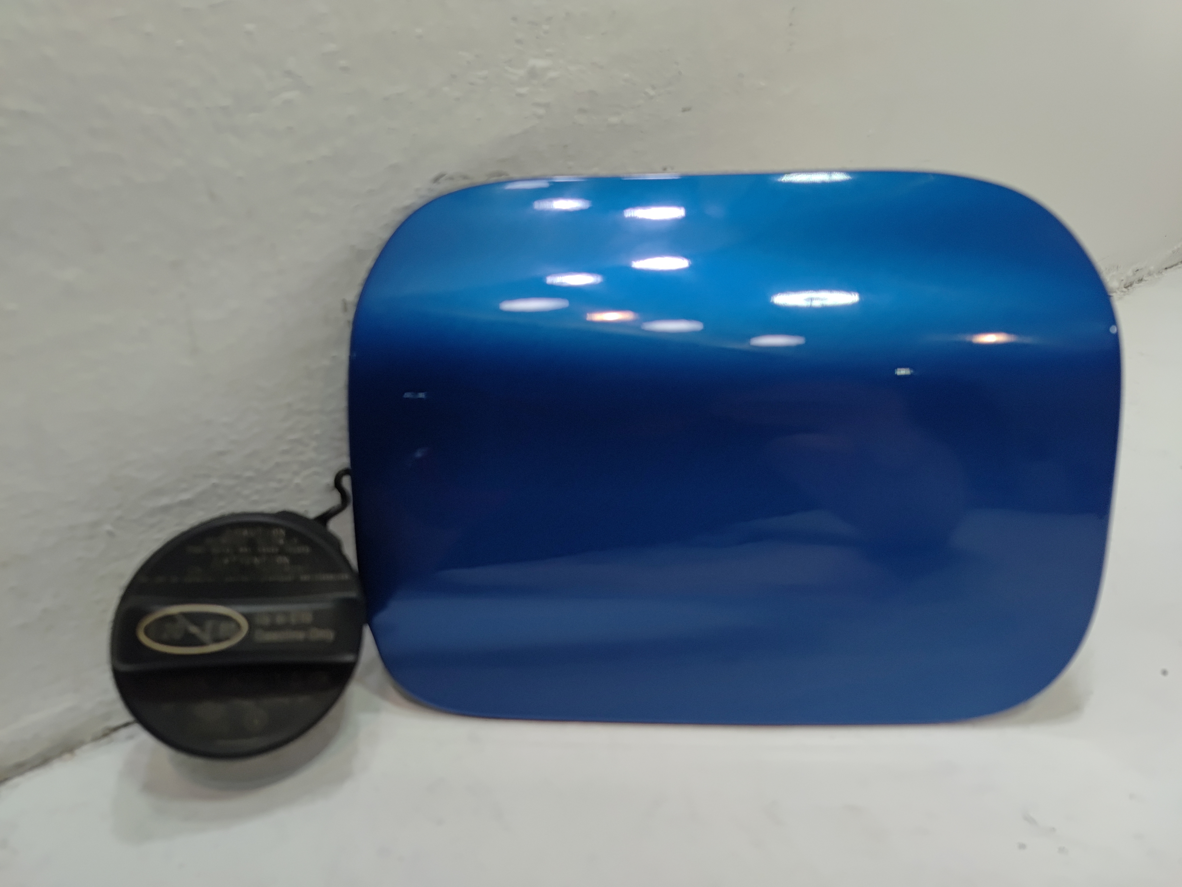 2018 - 2024 TOYOTA CAMRY REAR FUEL GAS TANK FILLER DOOR COVER CAP L OEM BLUE 8T7