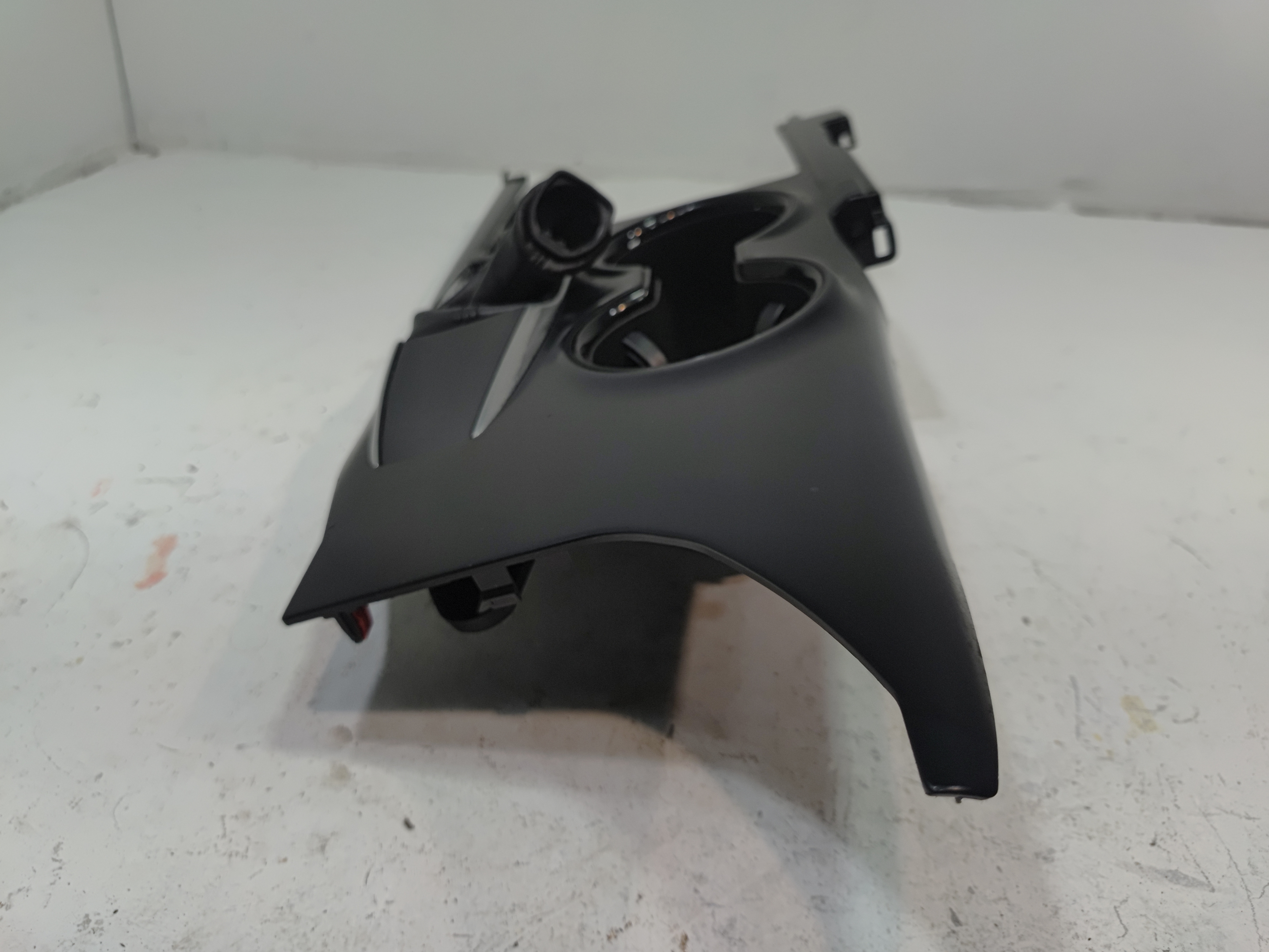 2018-2020 TOYOTA CAMRY FRONT CENTER SHIFT PANEL WITH CUP HOLDER ASSEMBLY OEM