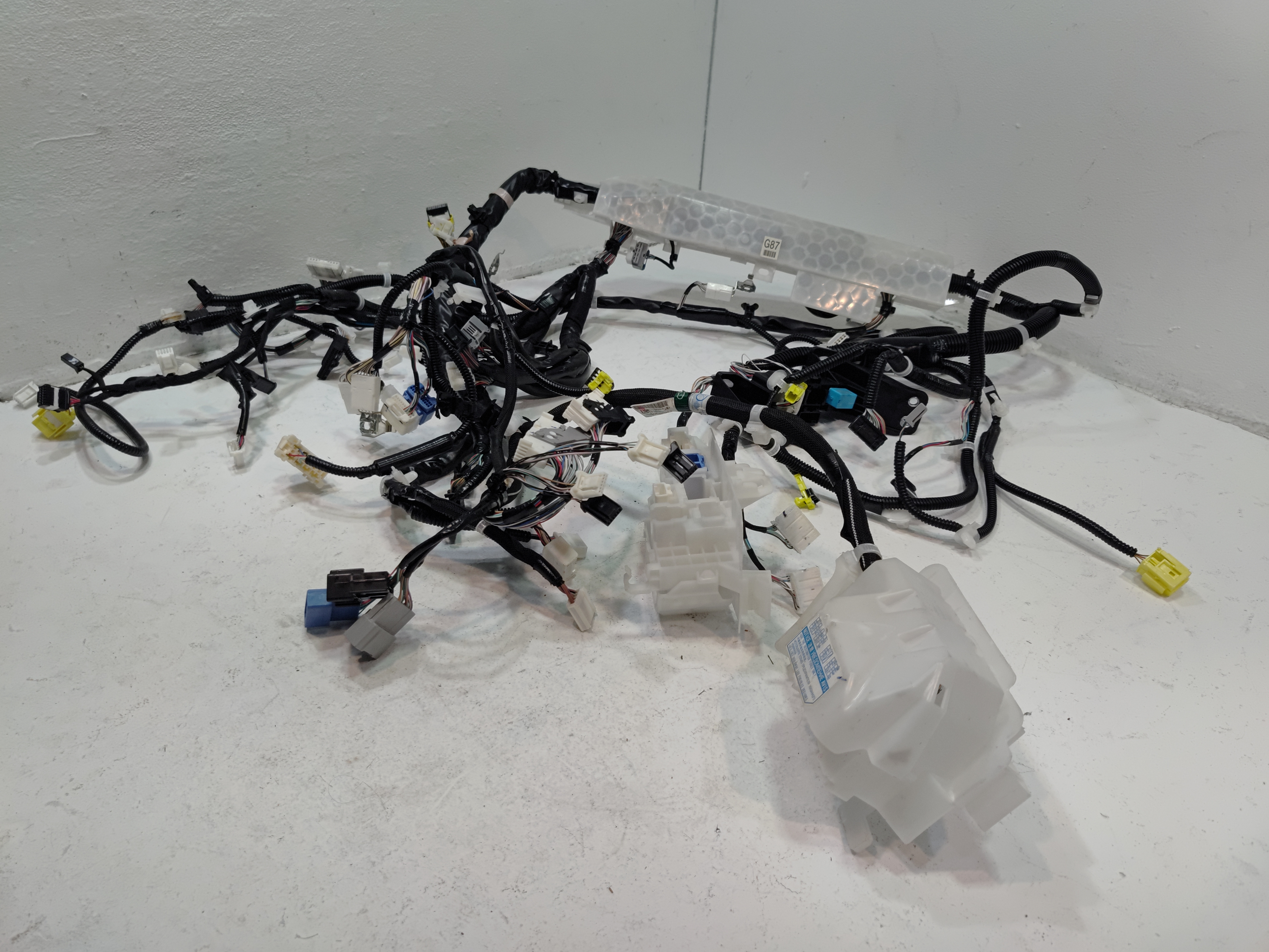 Toyota Camry 2019 L Dashboard Instrument Panel Wire Wiring Harness OEM