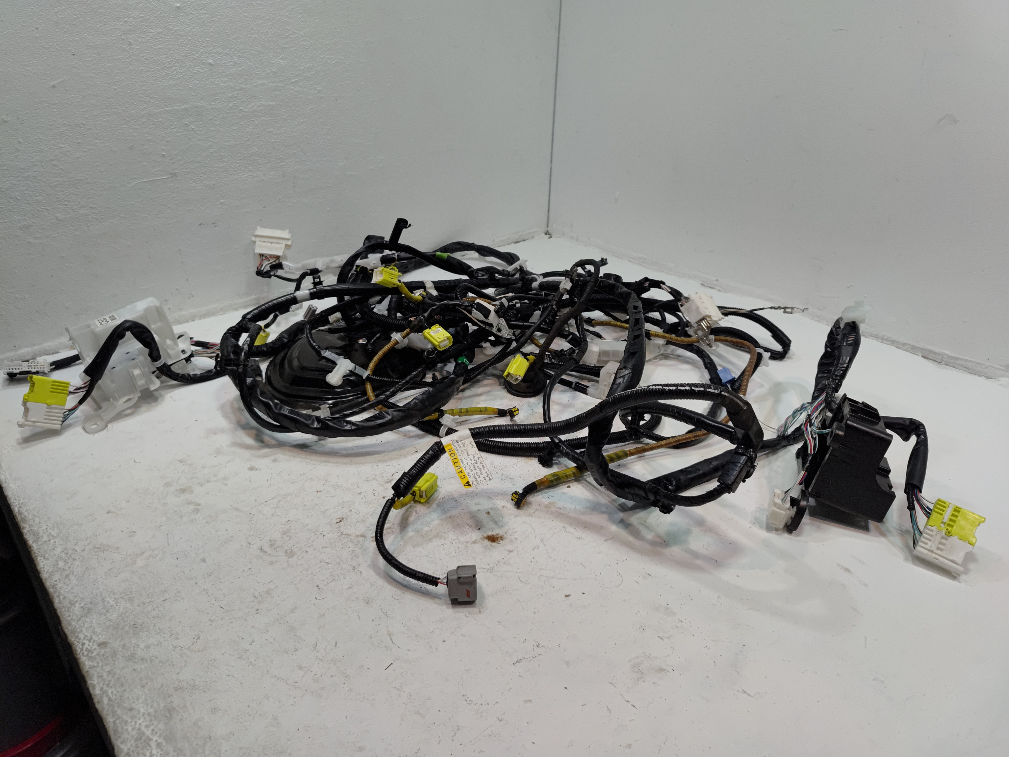 2019 TOYOTA CAMRY SE 2.5L FWD MAIN BODY CABINE FLOOR WIRE HARNESS OEM