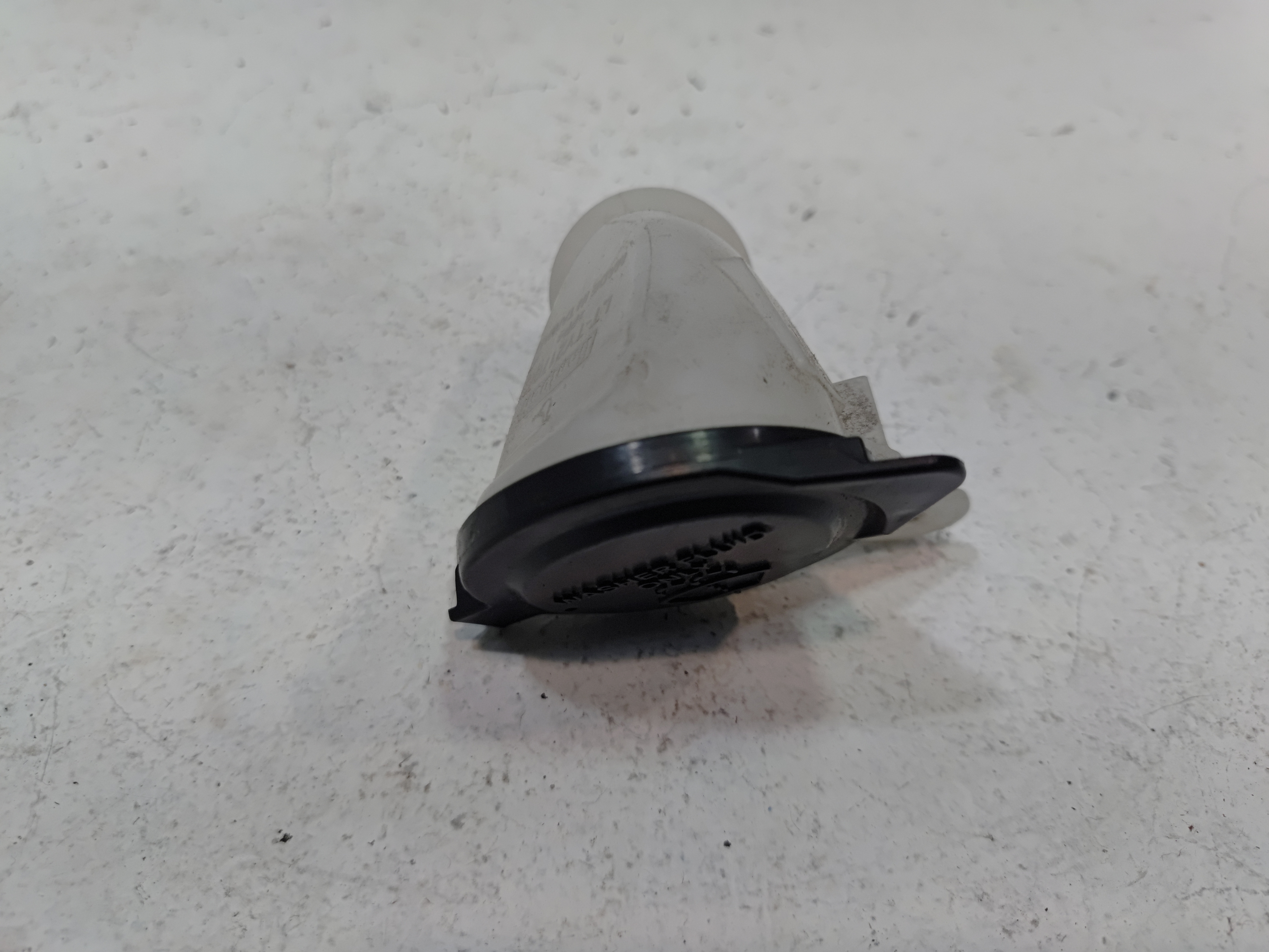 2018-2024 TOYOTA CAMRY WINDSHIELD WIPER WASHER RESERVOIR FILLER NECK & CAP OEM