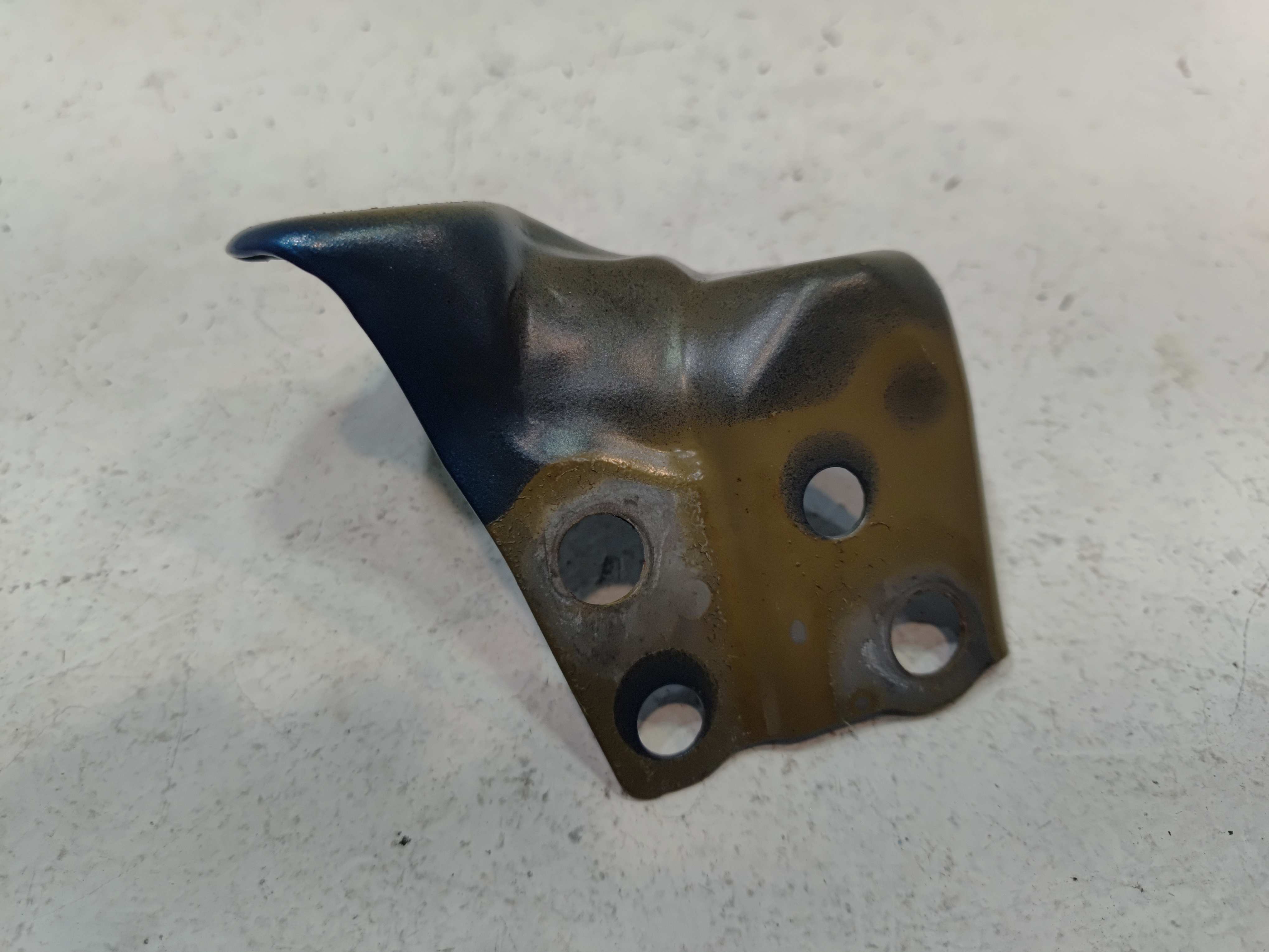 2018-2024 TOYOTA CAMRY FRONT LEFT DRIVER SIDE FENDER BRACKET BRACE OEM