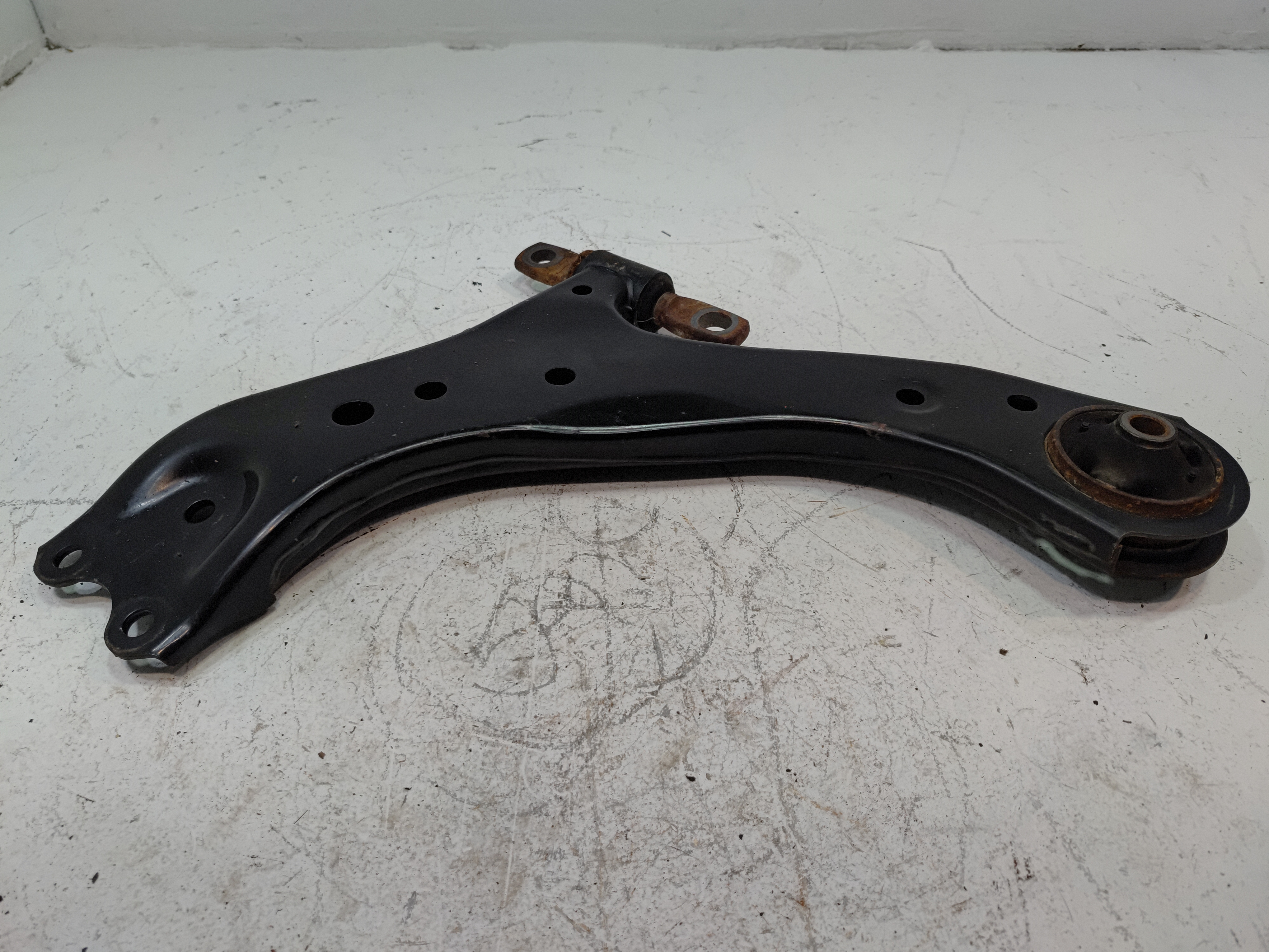 2018-2022 TOYOTA CAMRY FRONT LEFT DRIVER SIDE LOWER CONTROL ARM OEM