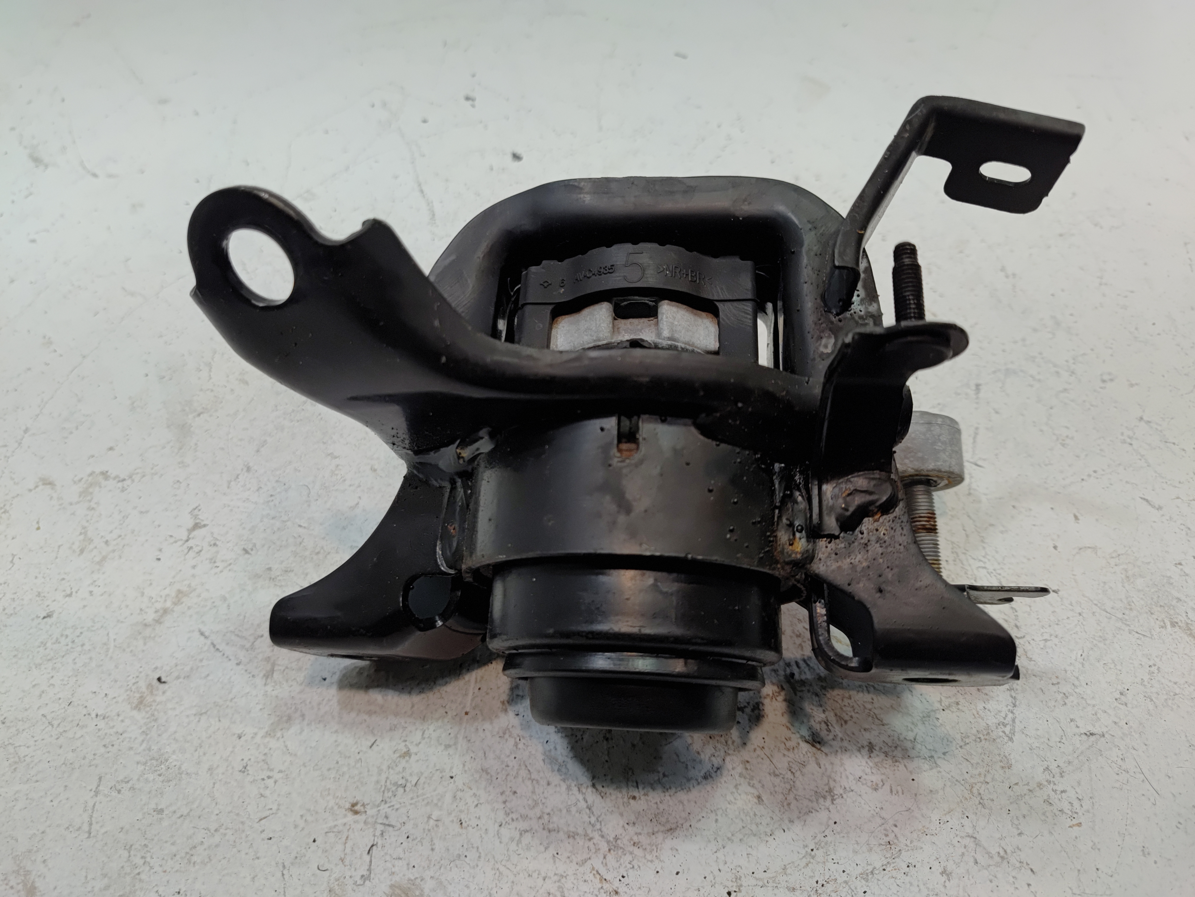 2018-2024 TOYOTA CAMRY 2.5L ENGINE PASSENGER SIDE MOUNT BRACKET SUPPORT OEM