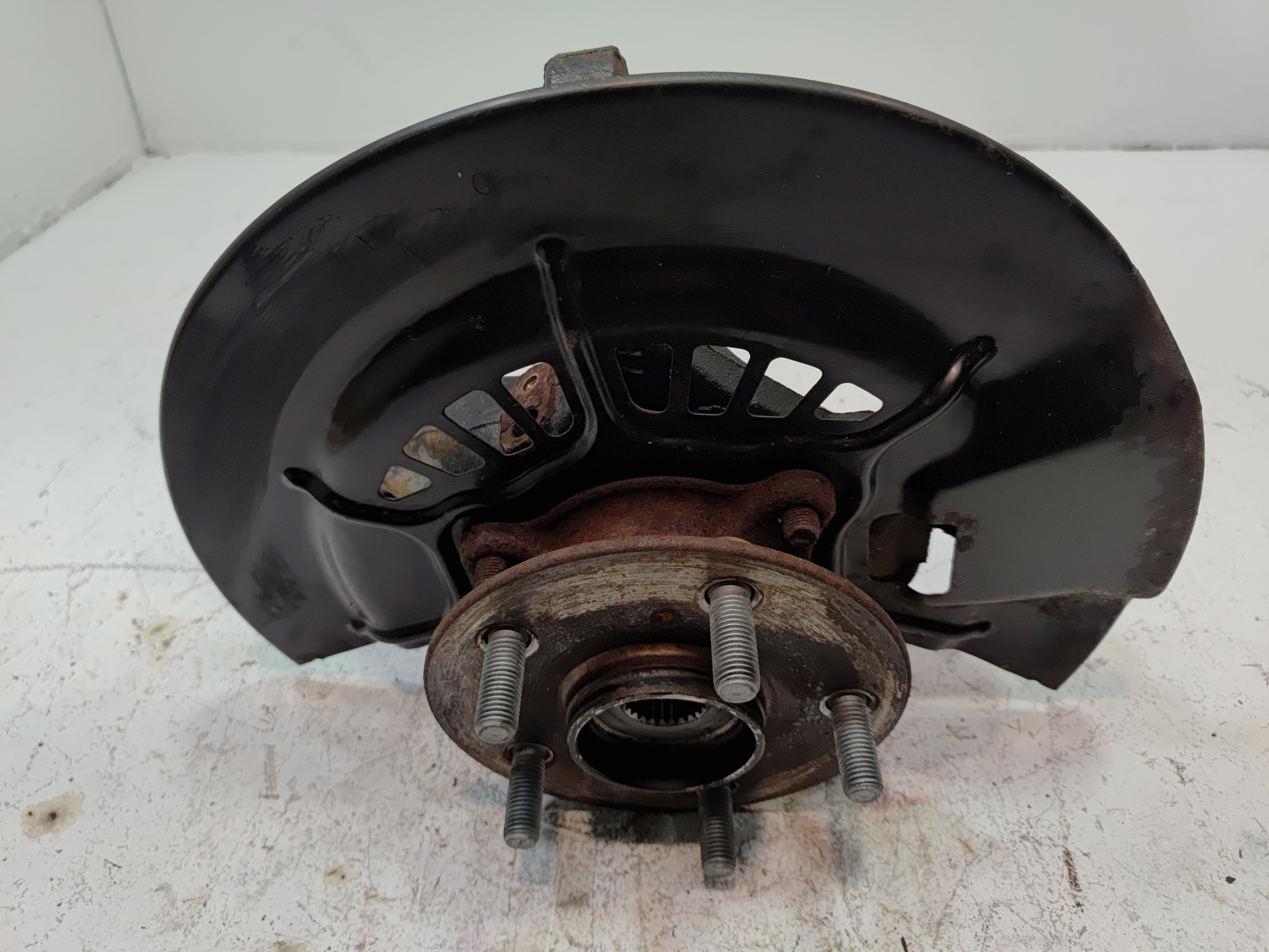 2018-2024 TOYOTA CAMRY FRONT LEFT DRIVER SIDE SPINDLE KNUCKLE HUB OEM