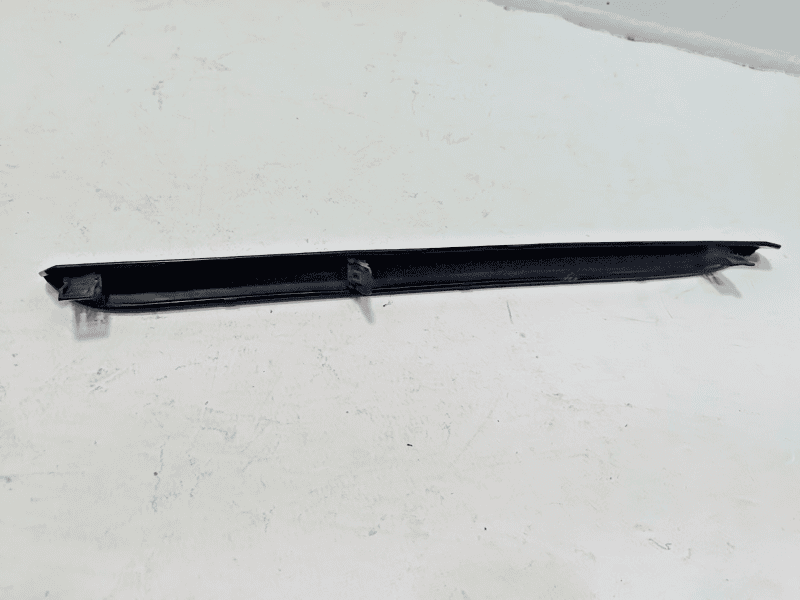 2018-24 TOYOTA CAMRY SE XSE REAR BUMPER PASSENGER SIDE LOWER FENDER MOLDING OEM
