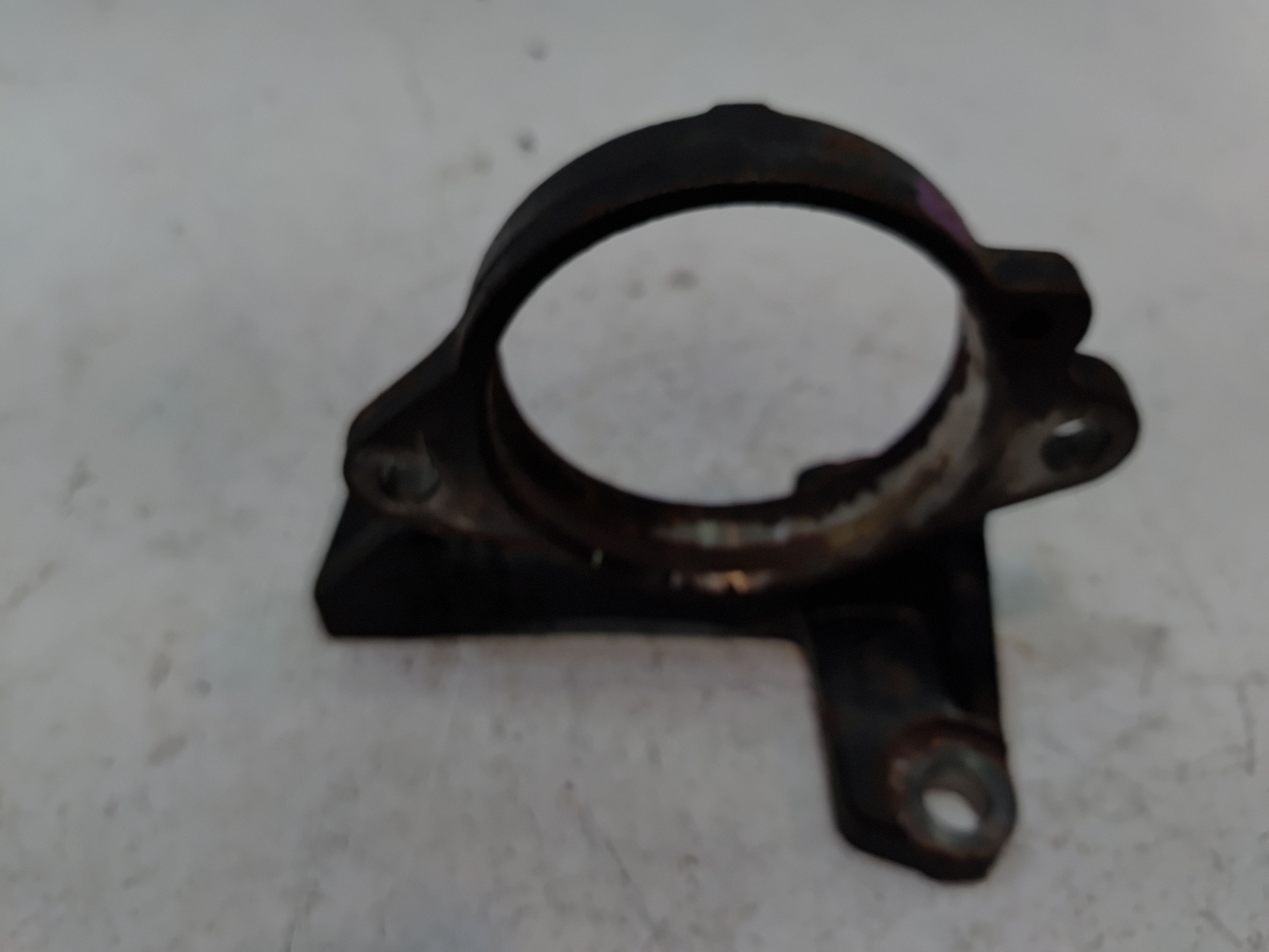 TOYOTA CAMRY  FWD 2.5L FRONT PASSENGER AXLE SHAFT BEARING SUPPORT 2018-2024 OEM