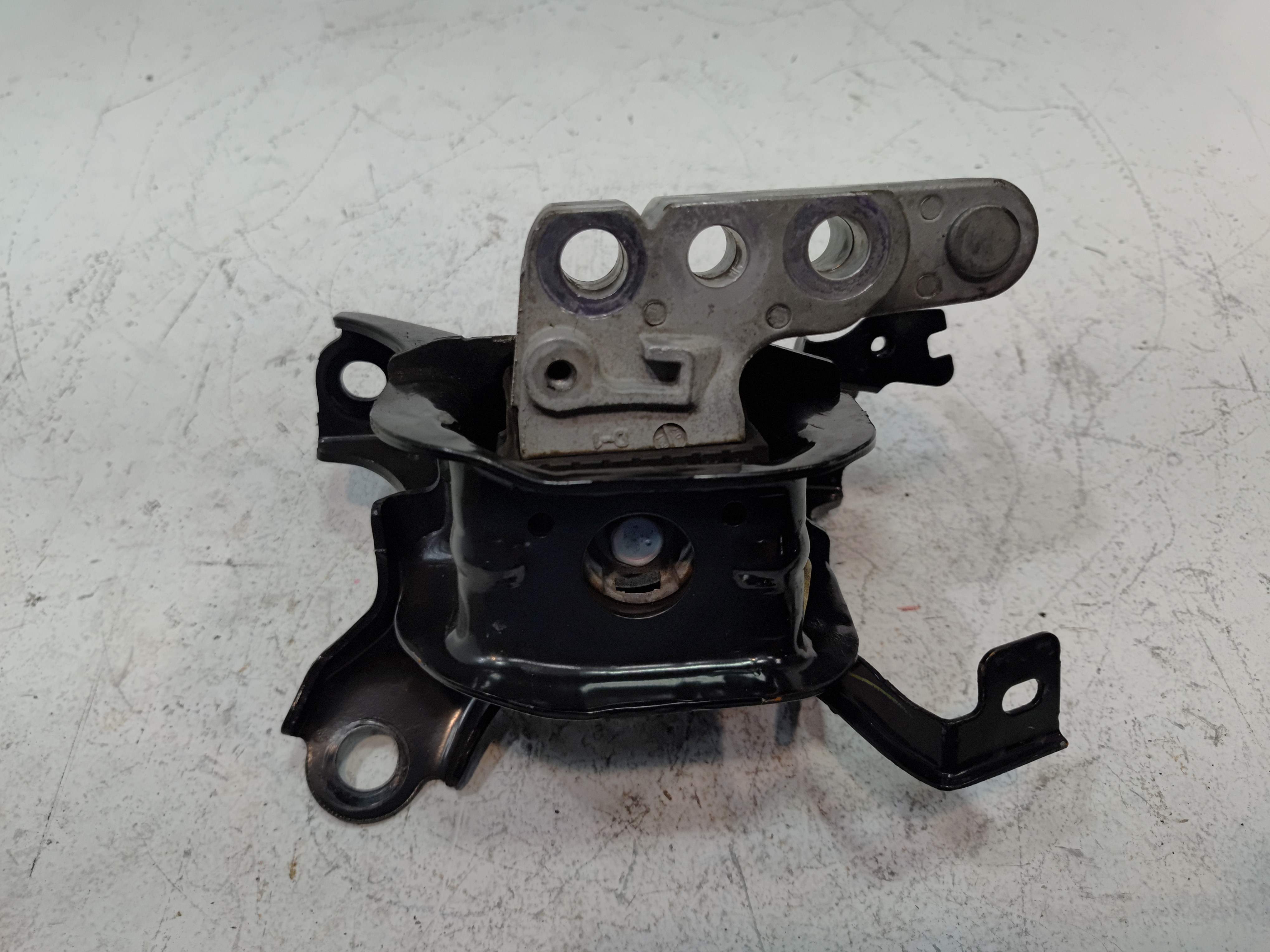 2018-2024 Toyota Camry 2.5L Engine Passenger Side Support Mount Bracket OEM