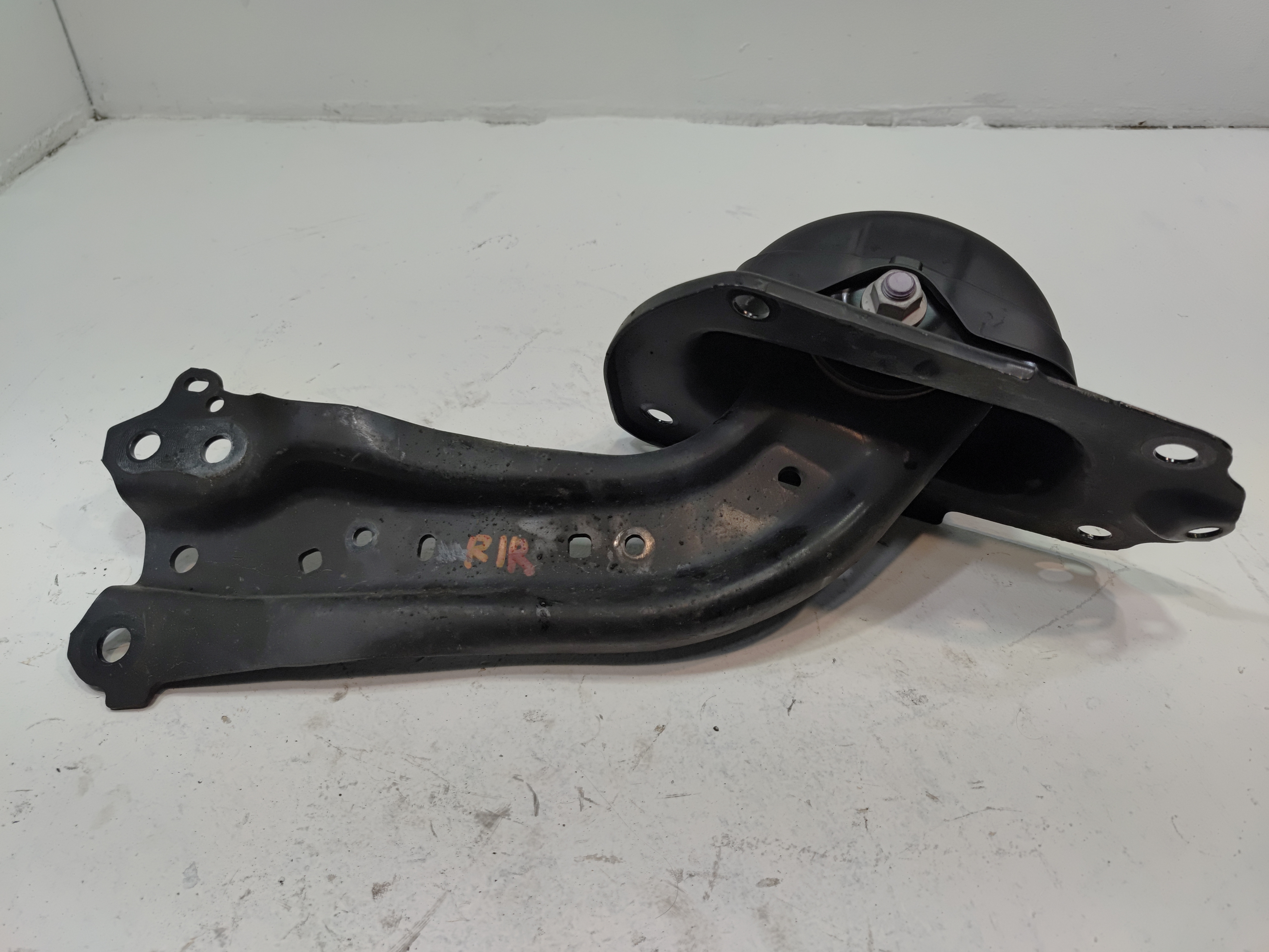 2018-2024 TOYOTA CAMRY REAR PASSENGER SIDE TRAILING CONTROL ARM BRACKET OEM