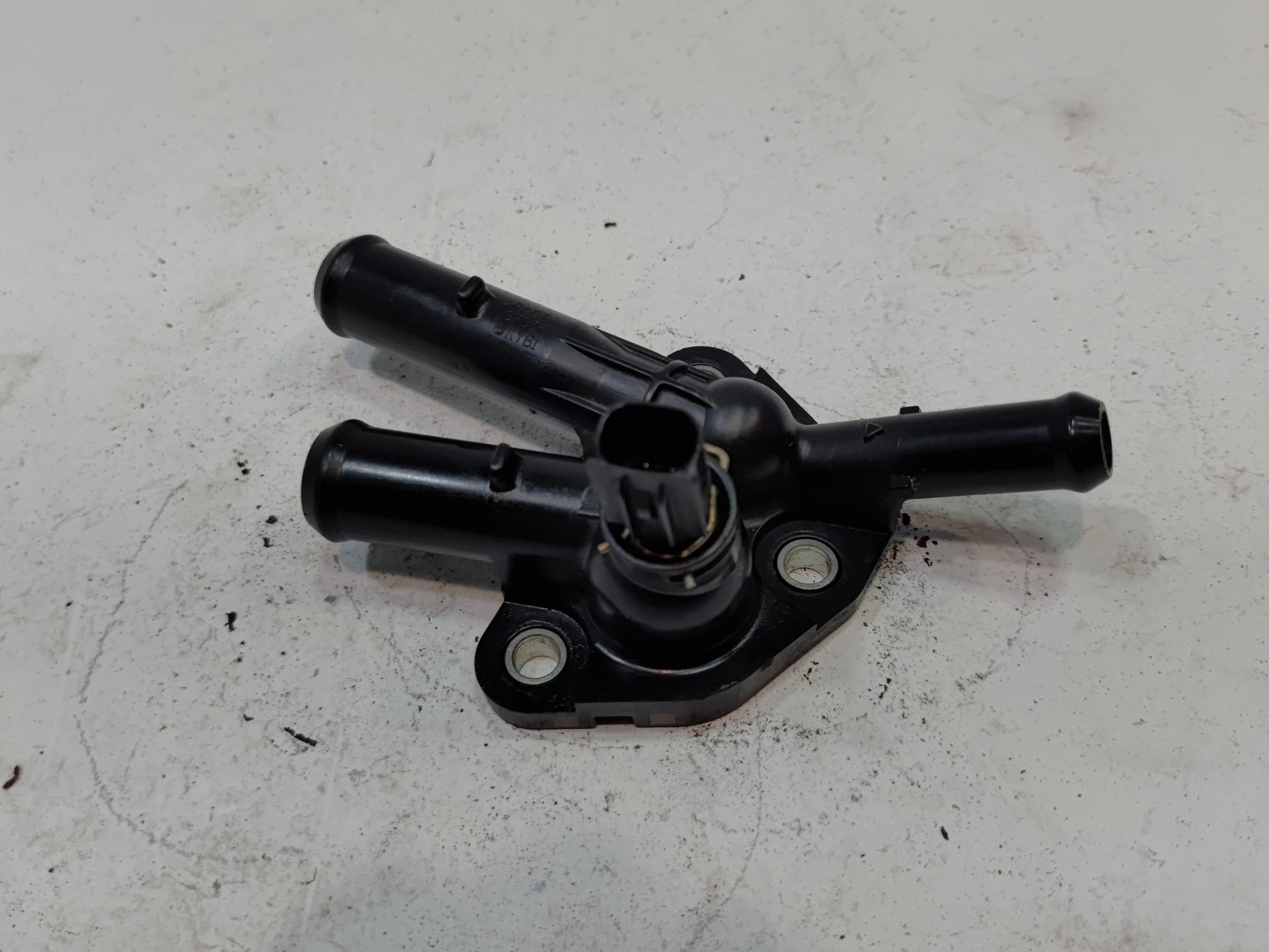 TOYOTA CAMRY 2.5L ENGINE COOLANT OUTLET HOSE FLANGE OEM 2018-2024
